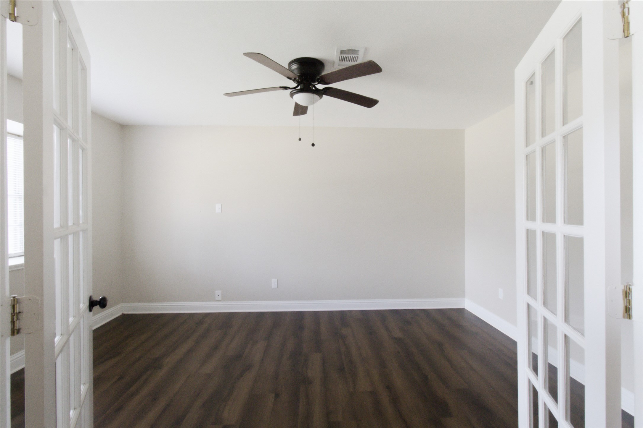 2106 Rose Rd Property Photo 4
