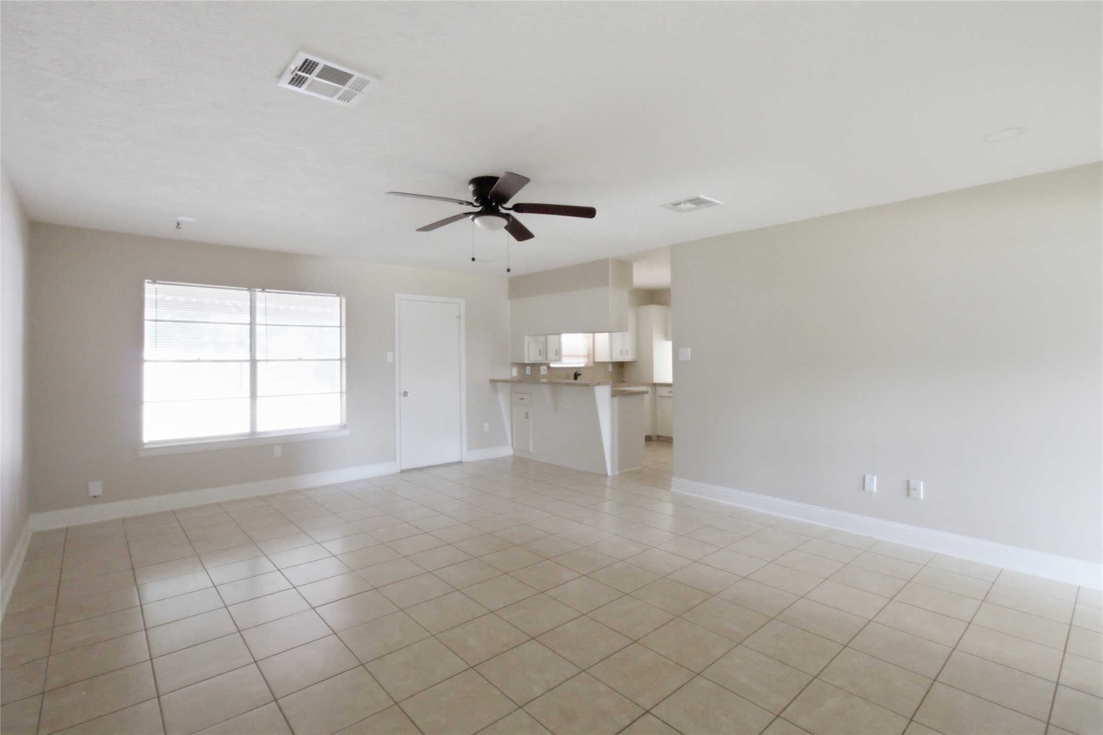 2106 Rose Rd Property Photo 6