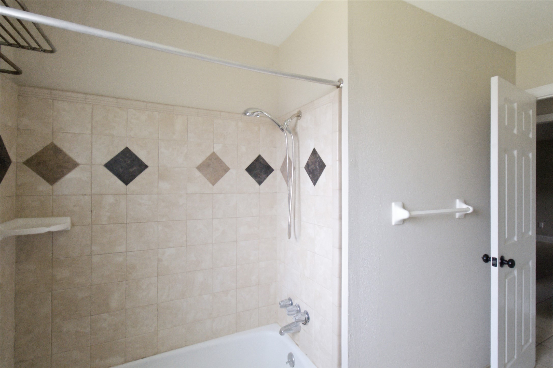 2106 Rose Rd Property Photo 13