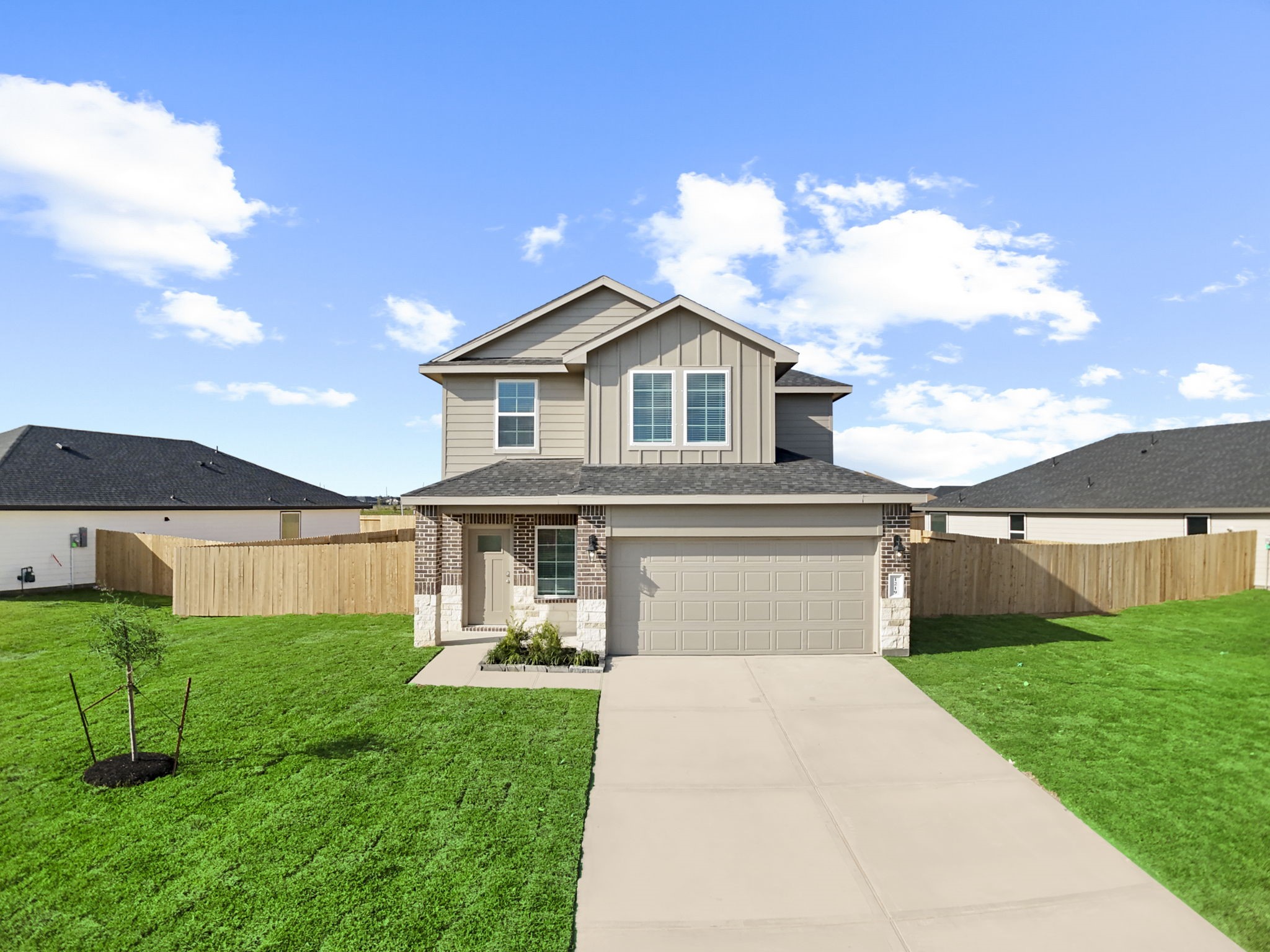 1012 Paddlefish Lane Property Photo 1