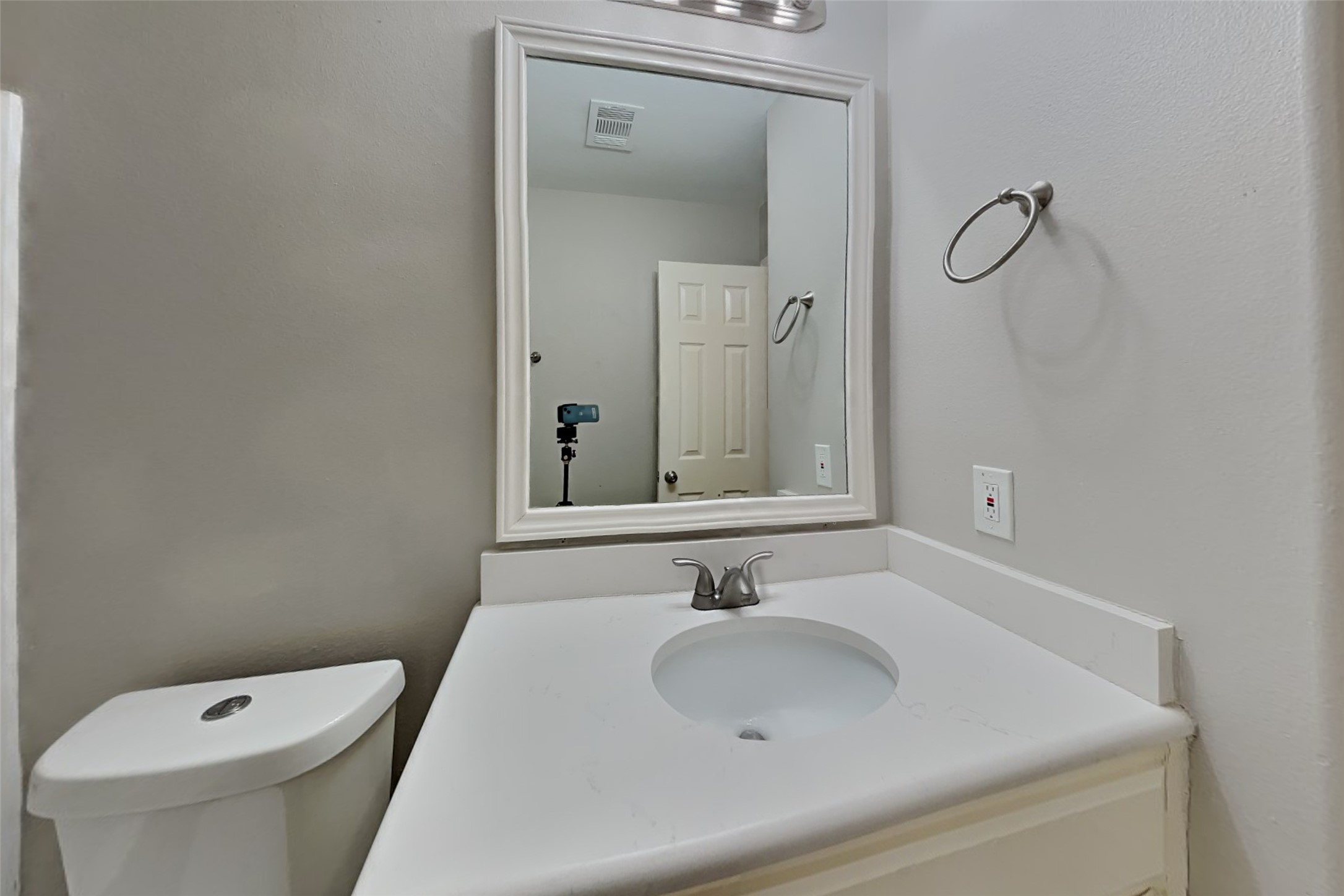 4294 Medina River Loop Property Photo 16