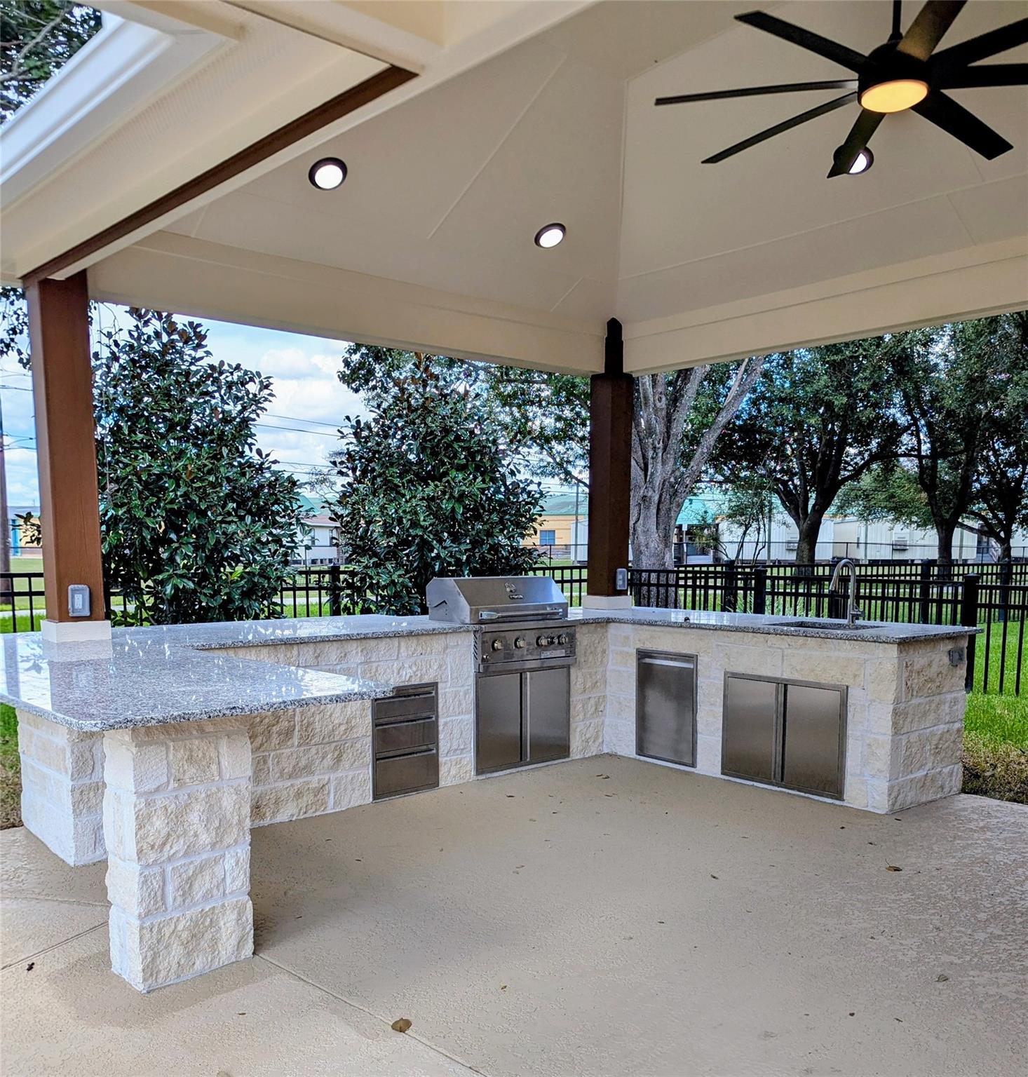 5702 Misty Island Court, Katy Tx 77494 Property Photo 3