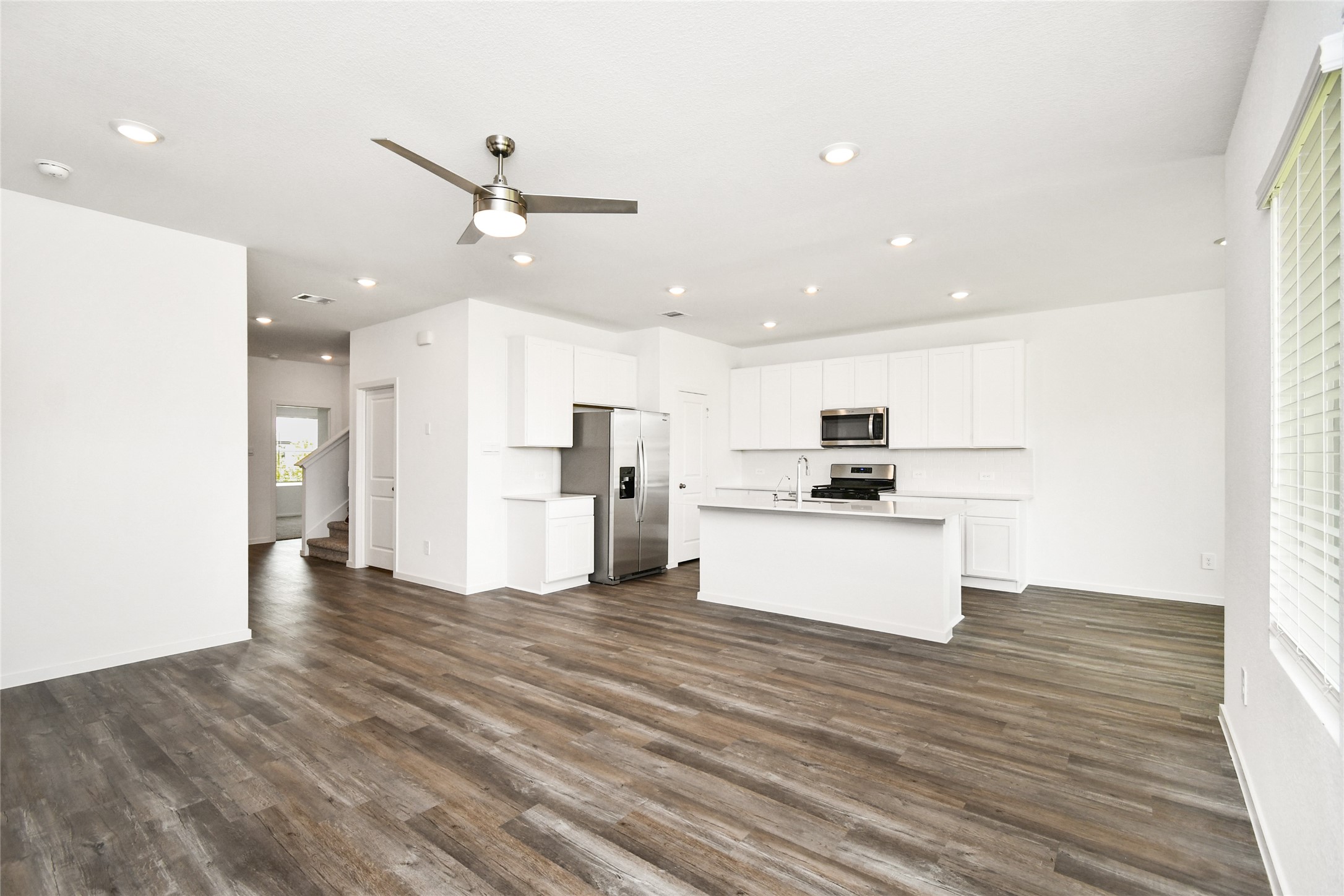 27607 Hudson Sands Lane Property Photo 6