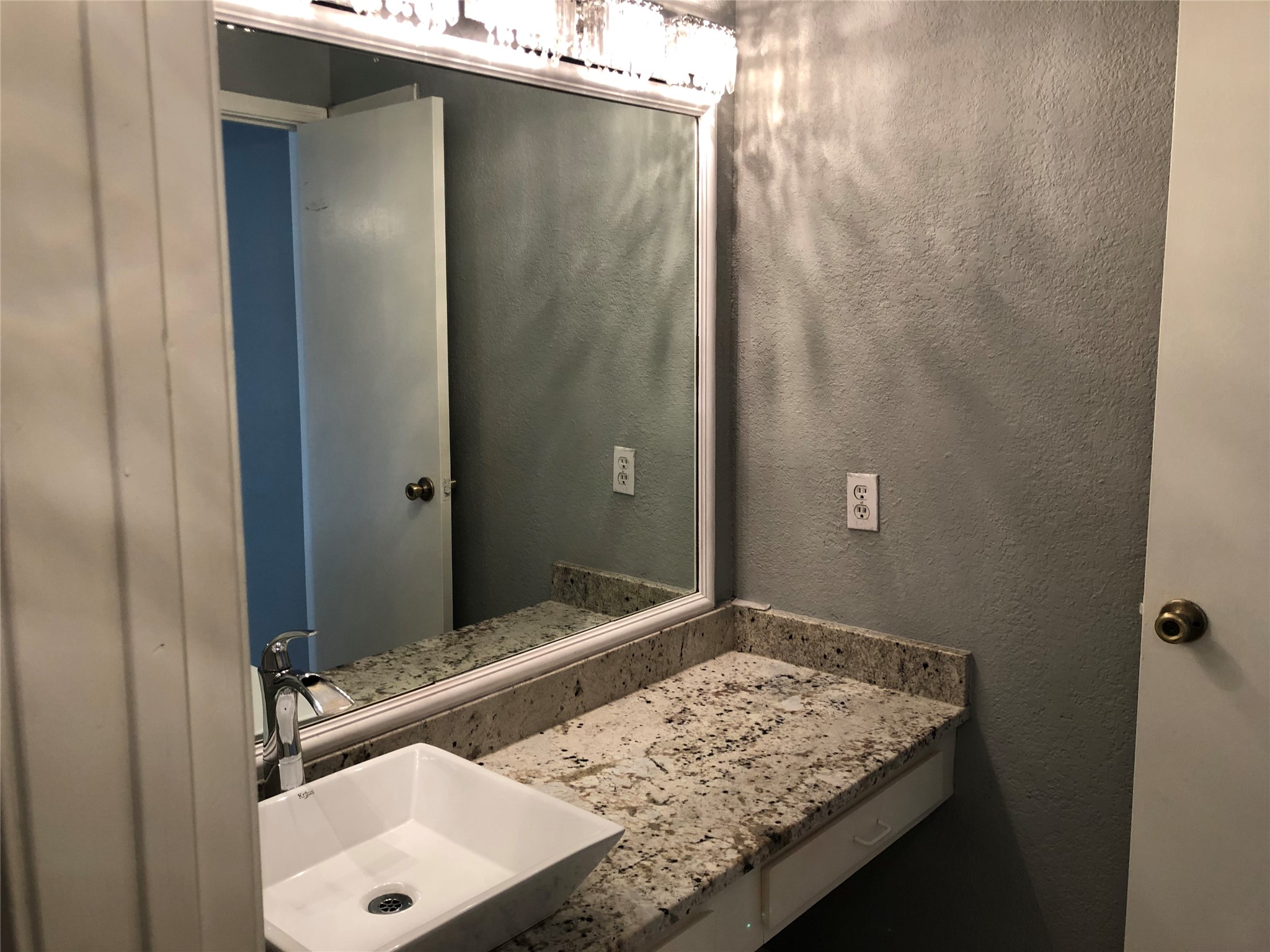 10615 Briar Forest Drive 107 Property Photo 13