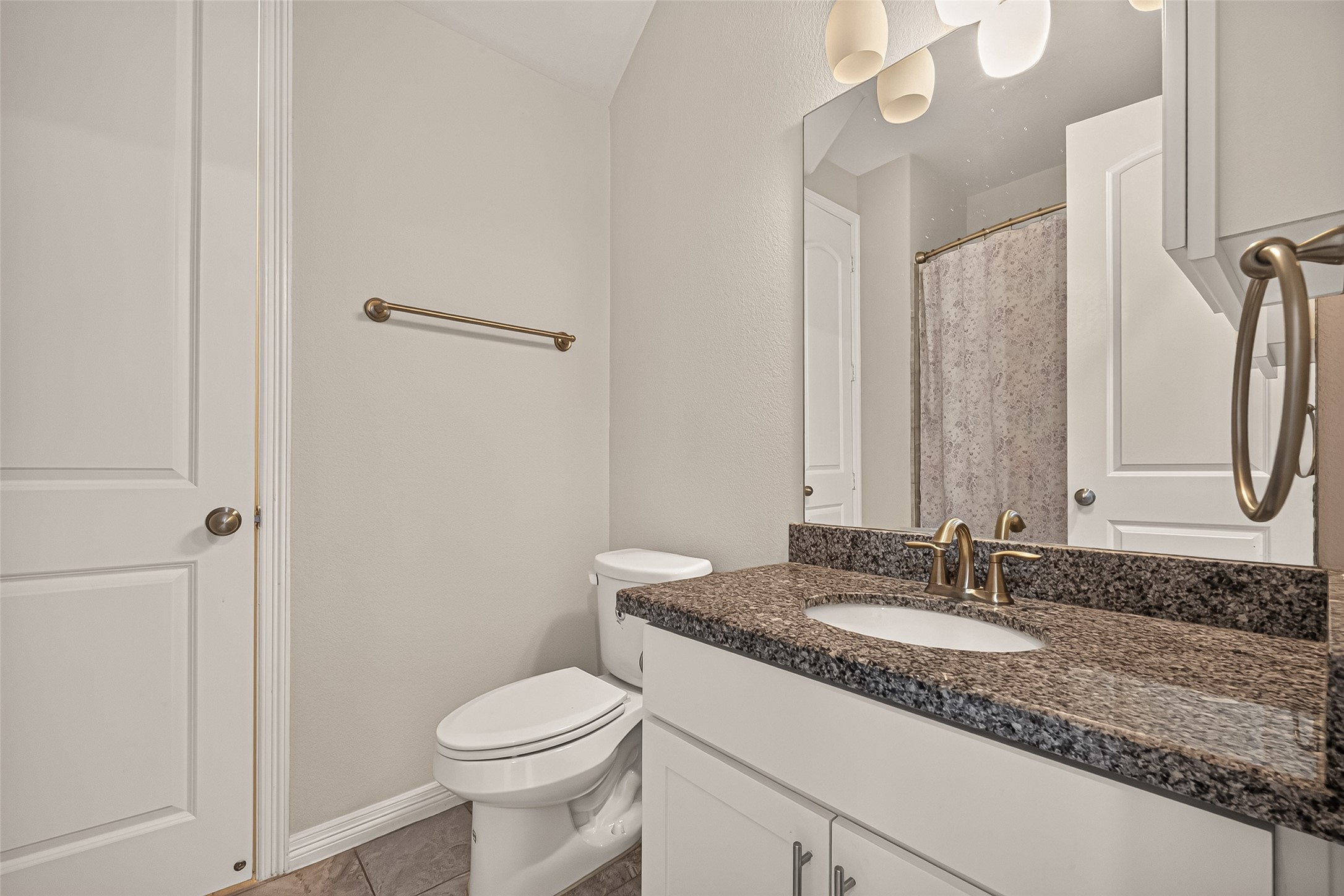 2213 Bellefontaine Street Property Photo 5