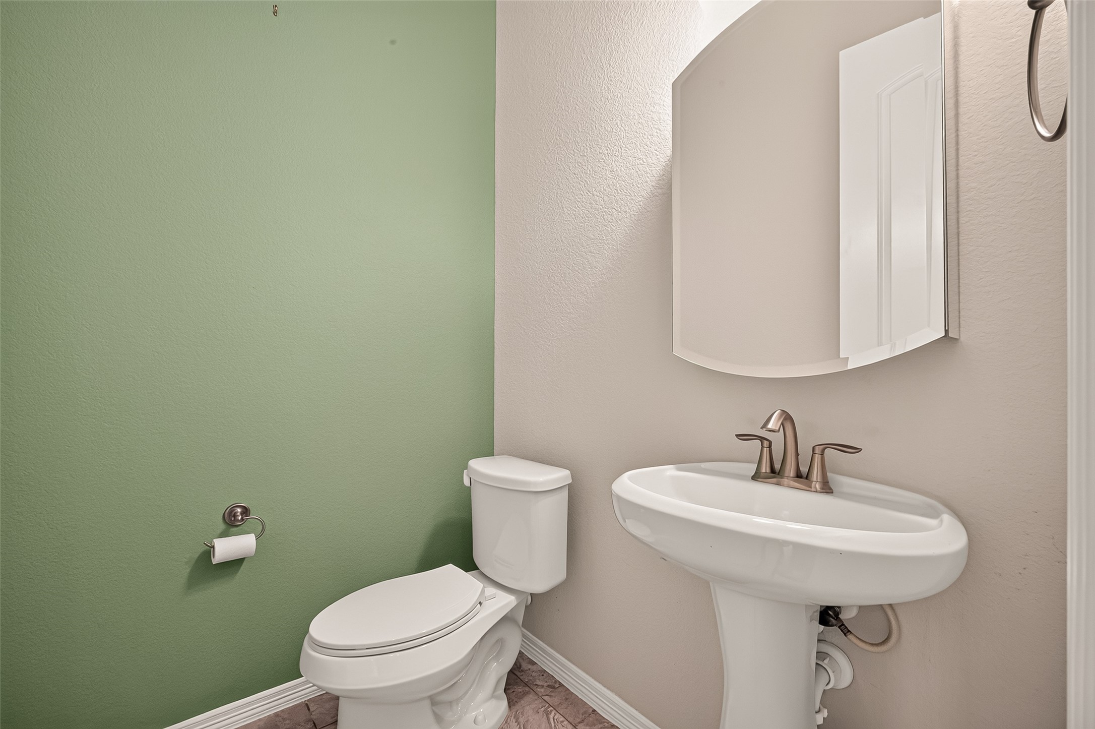 2213 Bellefontaine Street Property Photo 15
