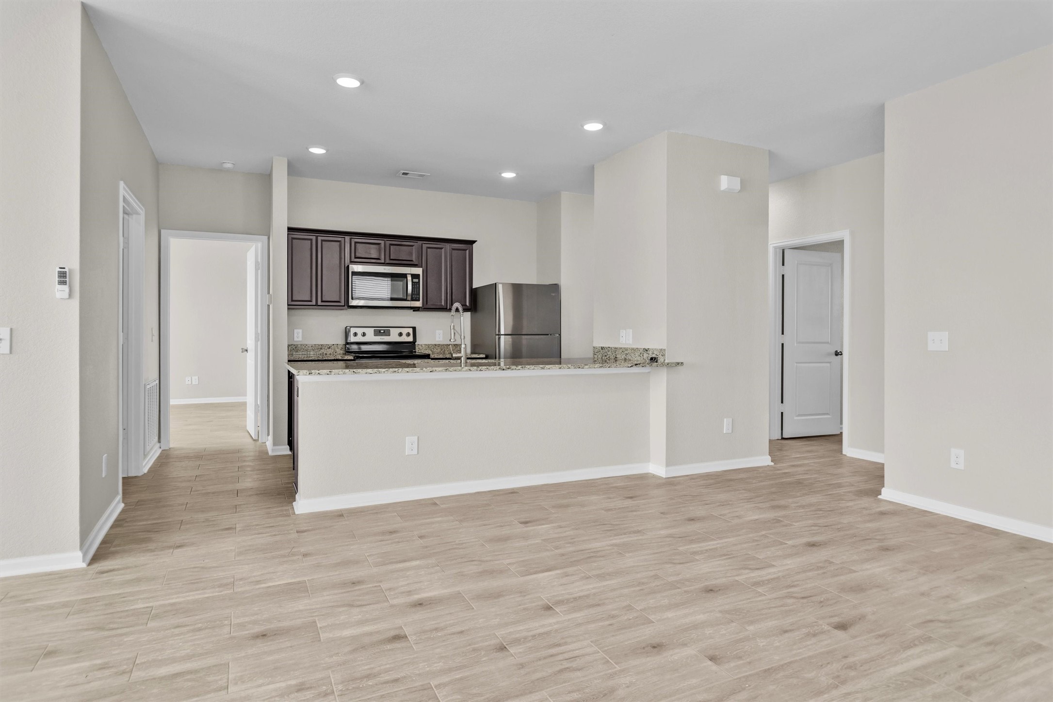 1028 White Birch Lane Property Photo 8