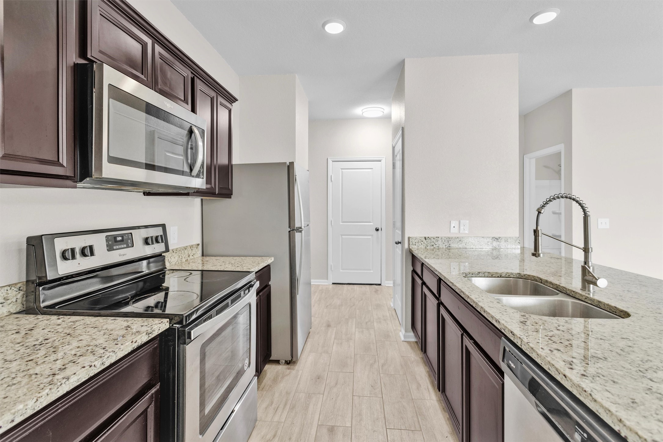 1028 White Birch Lane Property Photo 10