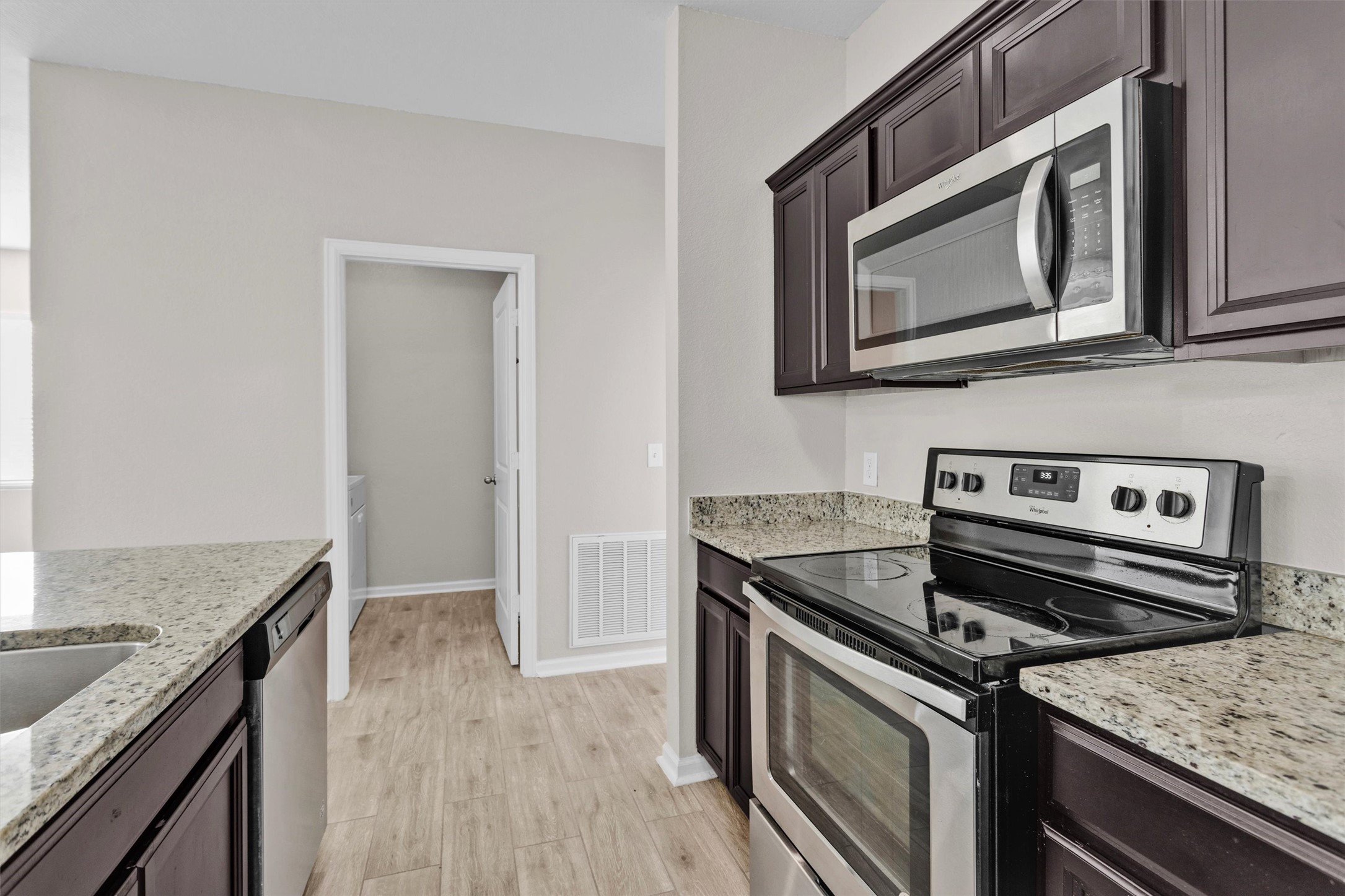 1028 White Birch Lane Property Photo 12