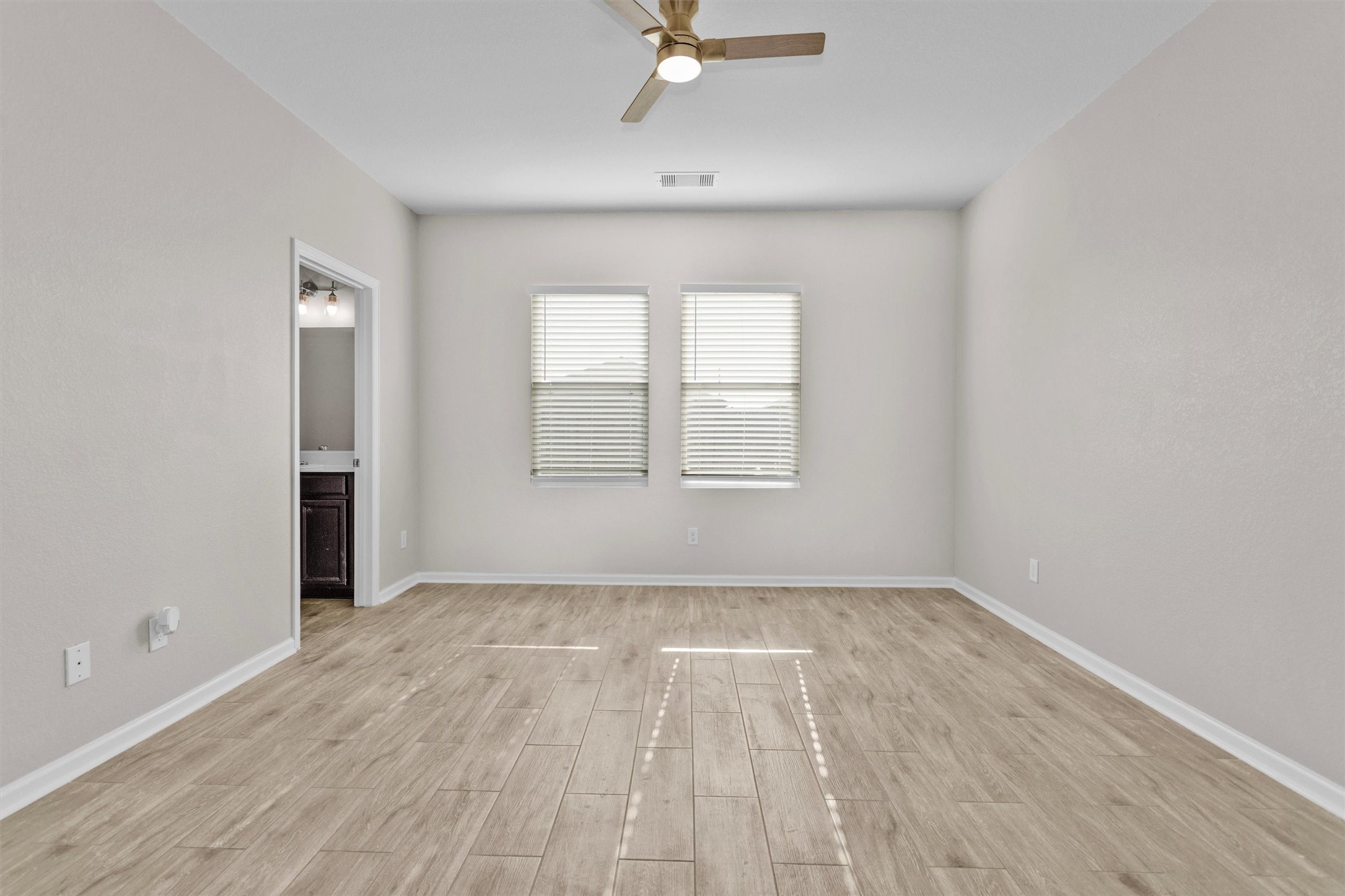1028 White Birch Lane Property Photo 13