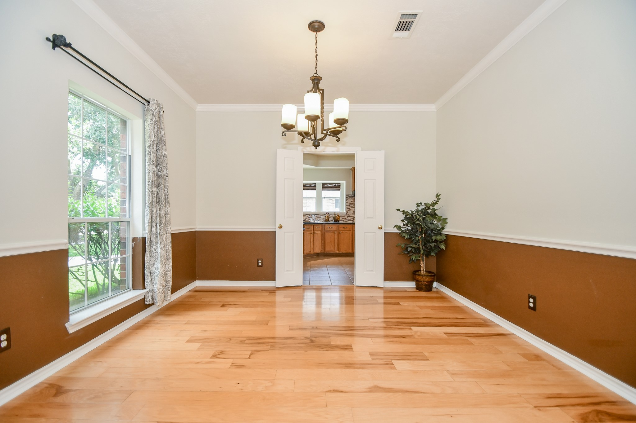 20735 Park Pine Drive Property Photo 7