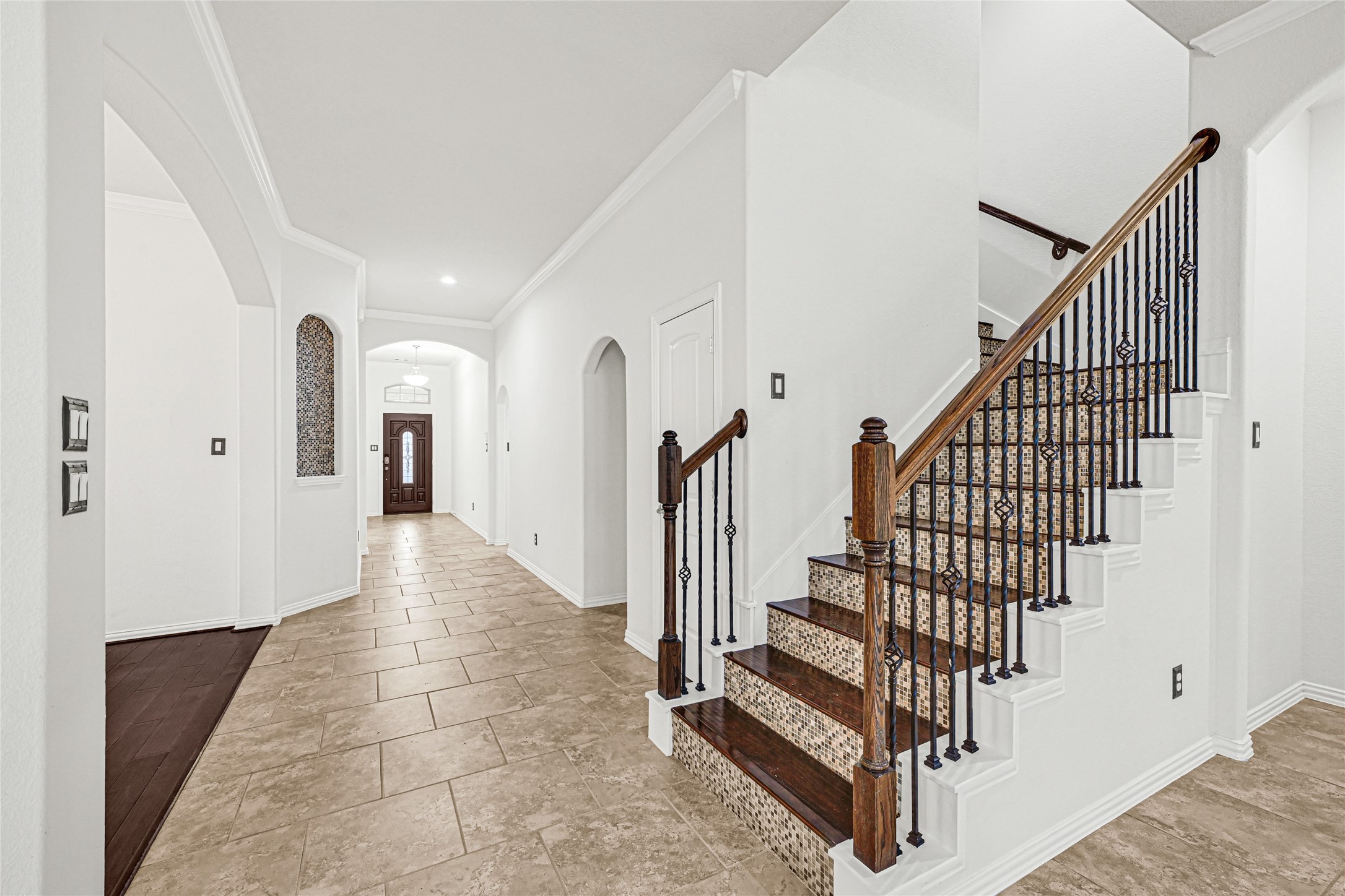 20731 Blue Flagstone Lane Property Photo 3