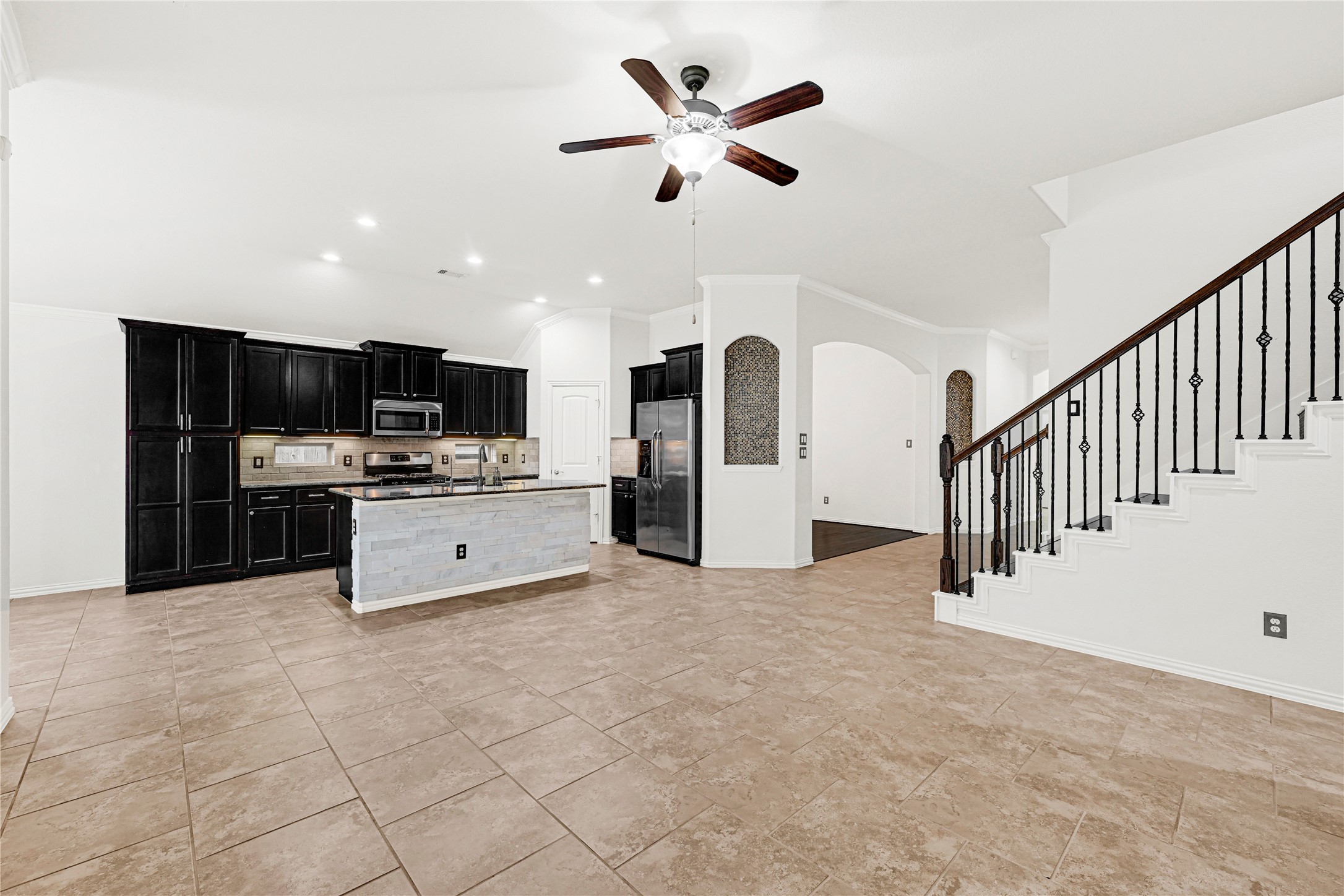 20731 Blue Flagstone Lane Property Photo 8
