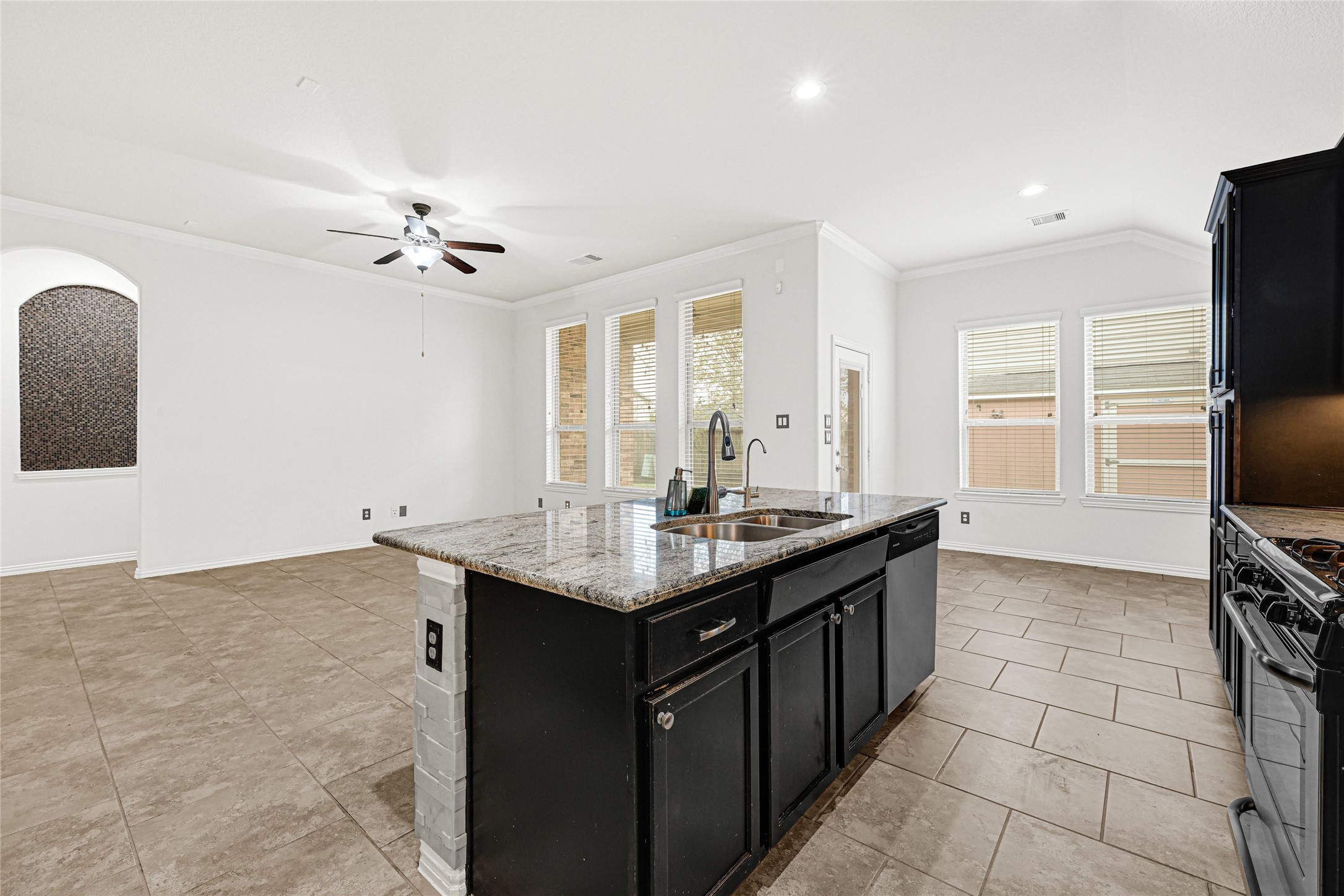 20731 Blue Flagstone Lane Property Photo 10