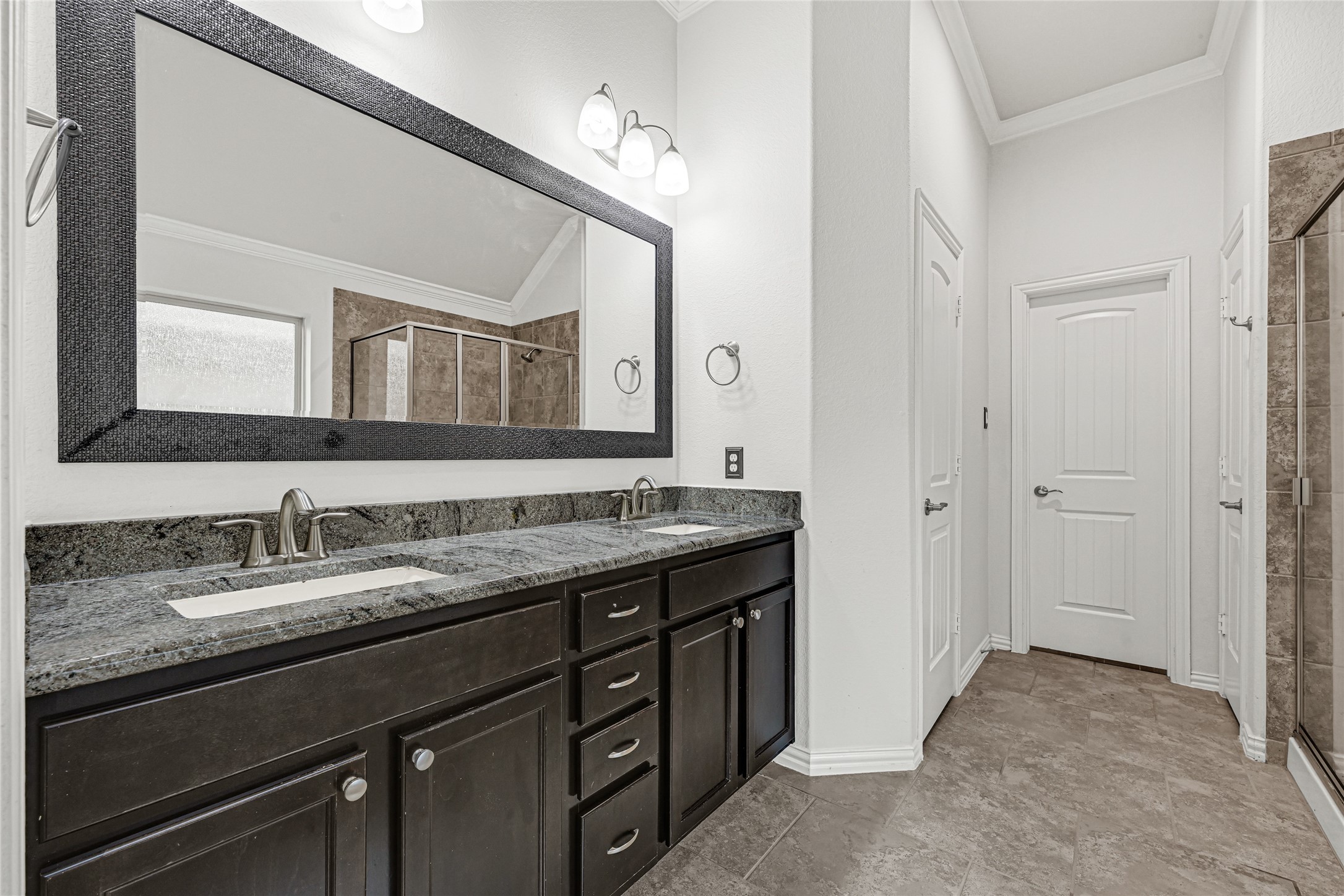 20731 Blue Flagstone Lane Property Photo 13