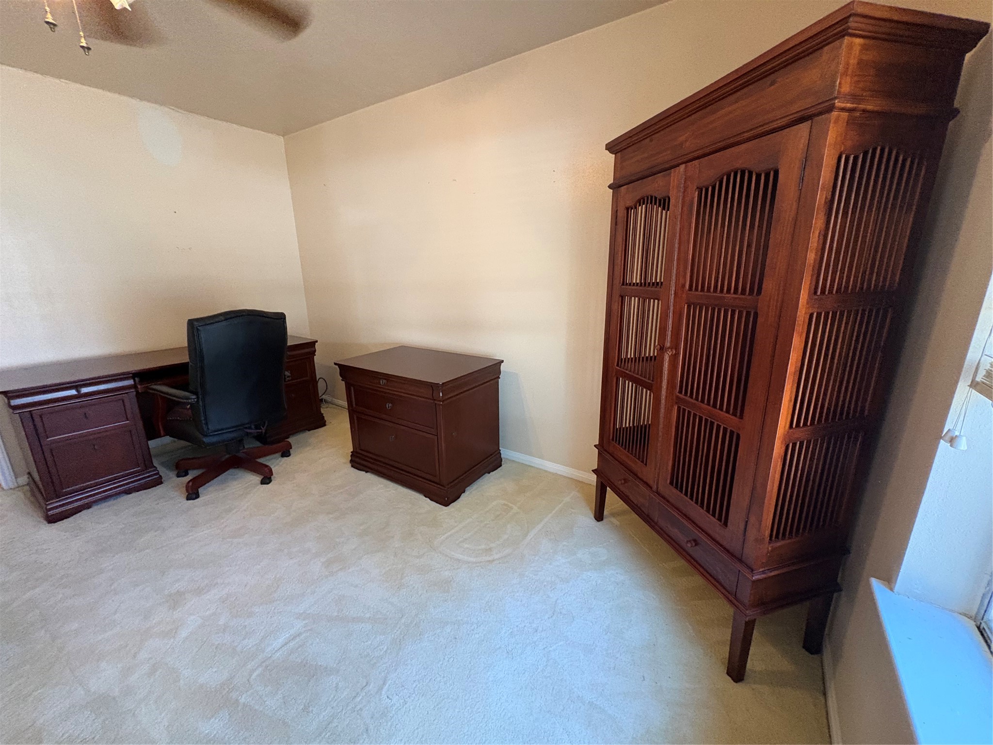 5026 Aquagate Drive Property Photo 6