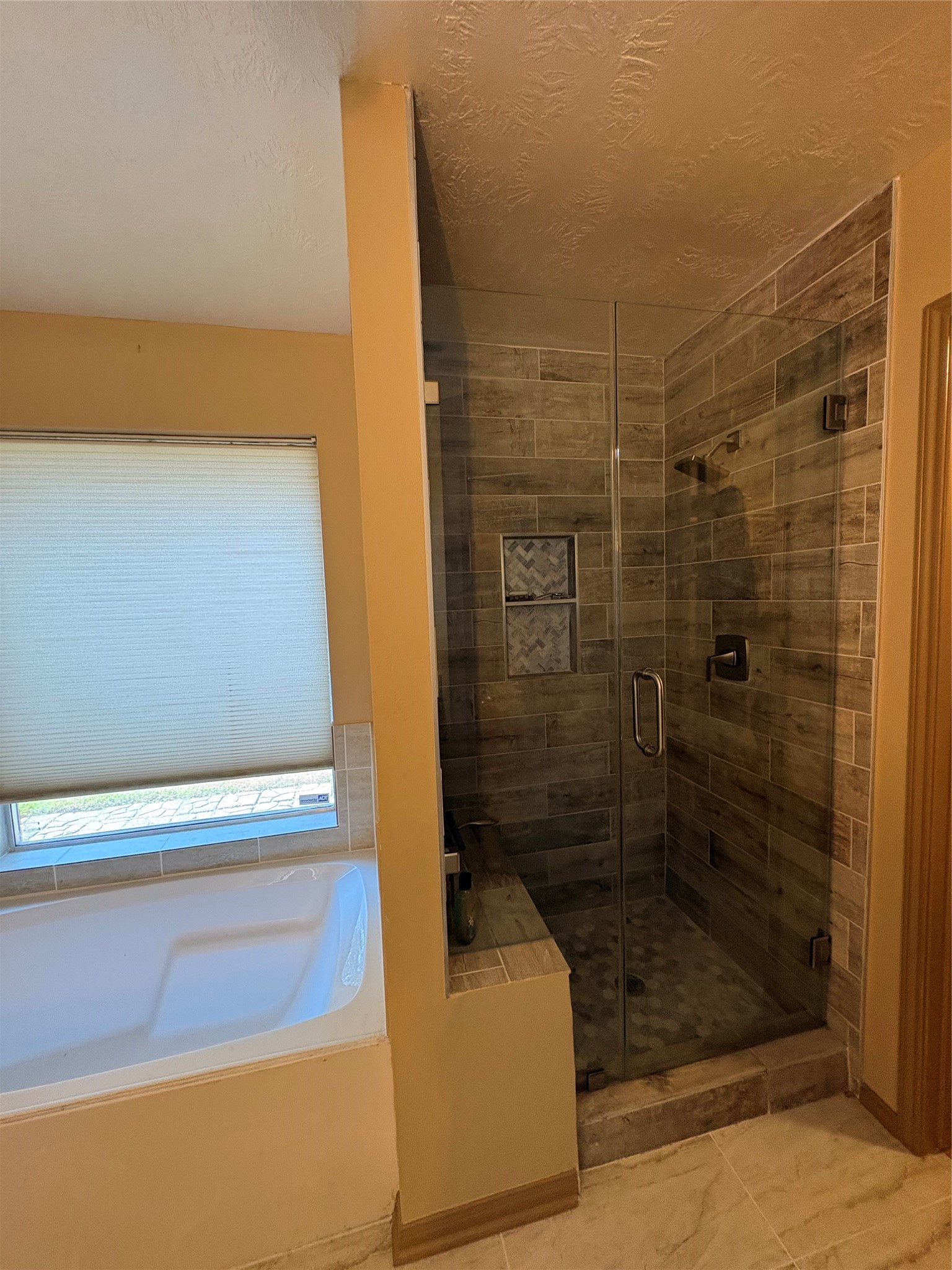 5026 Aquagate Drive Property Photo 9