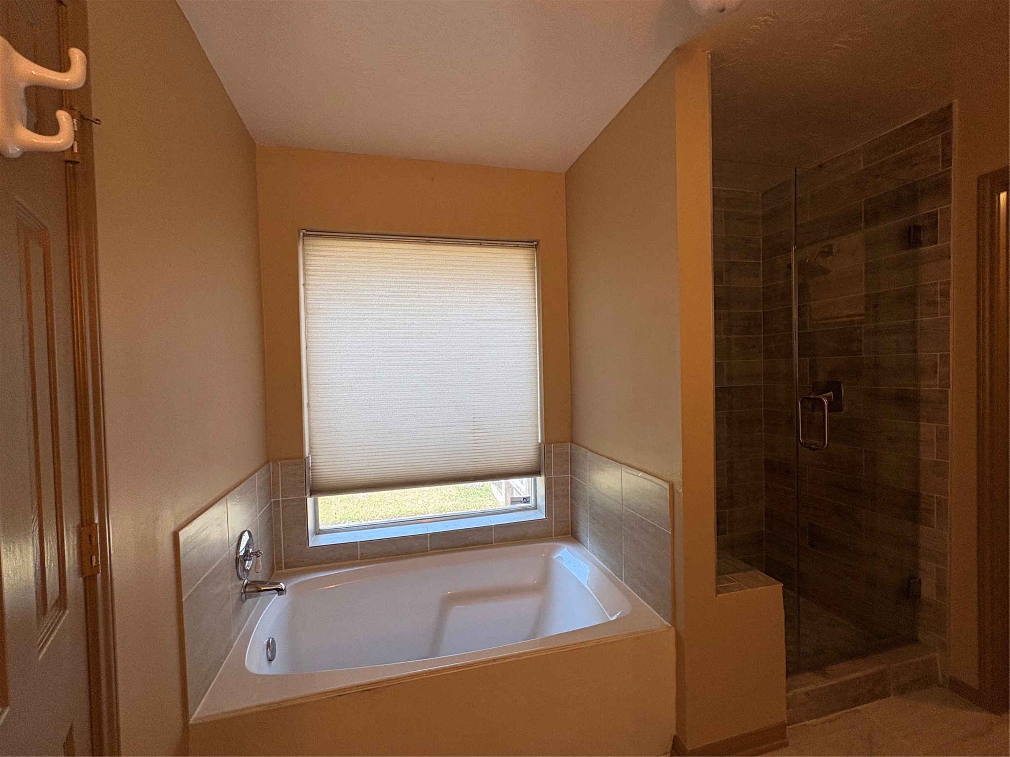 5026 Aquagate Drive Property Photo 10