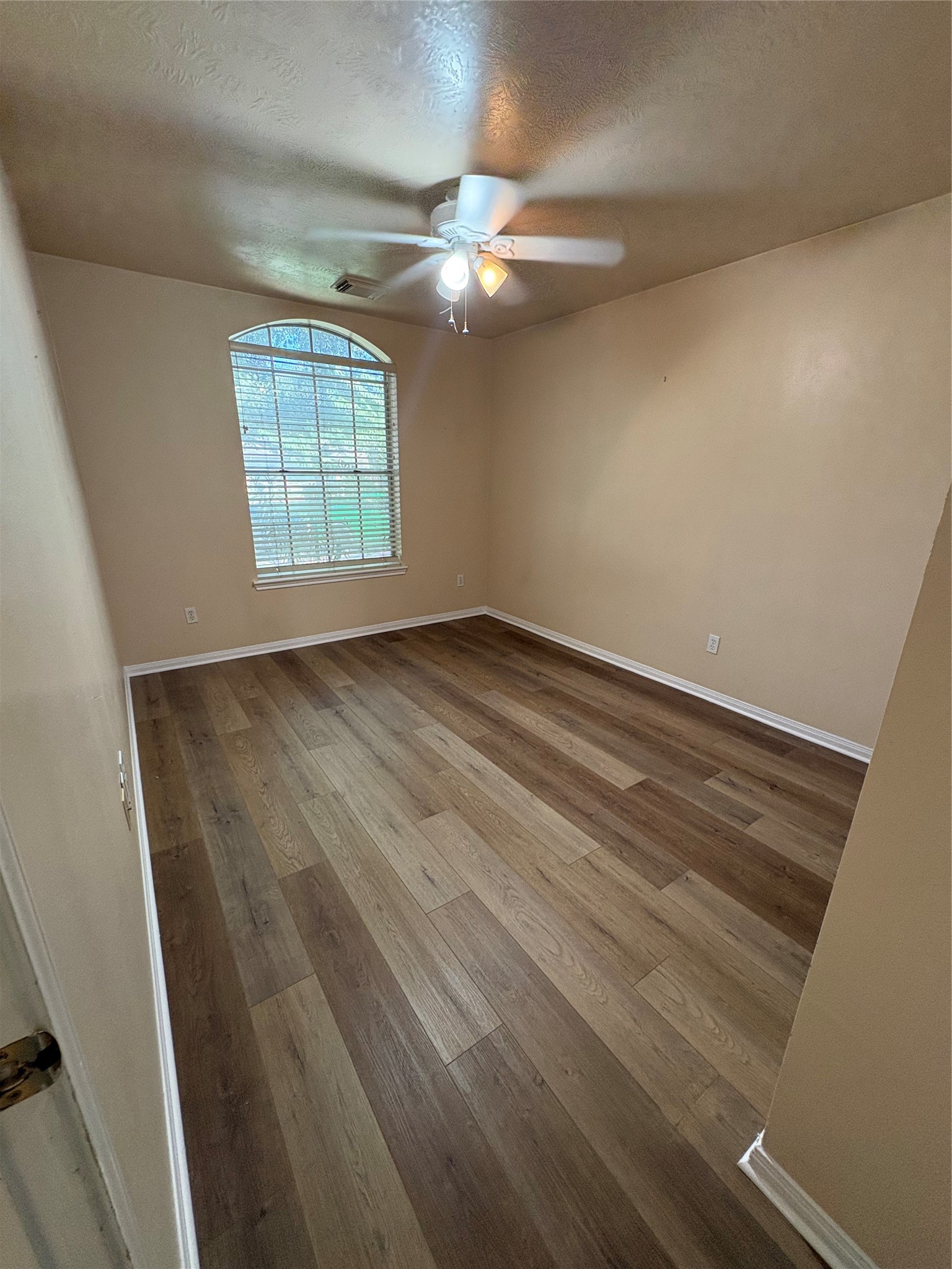 5026 Aquagate Drive Property Photo 15