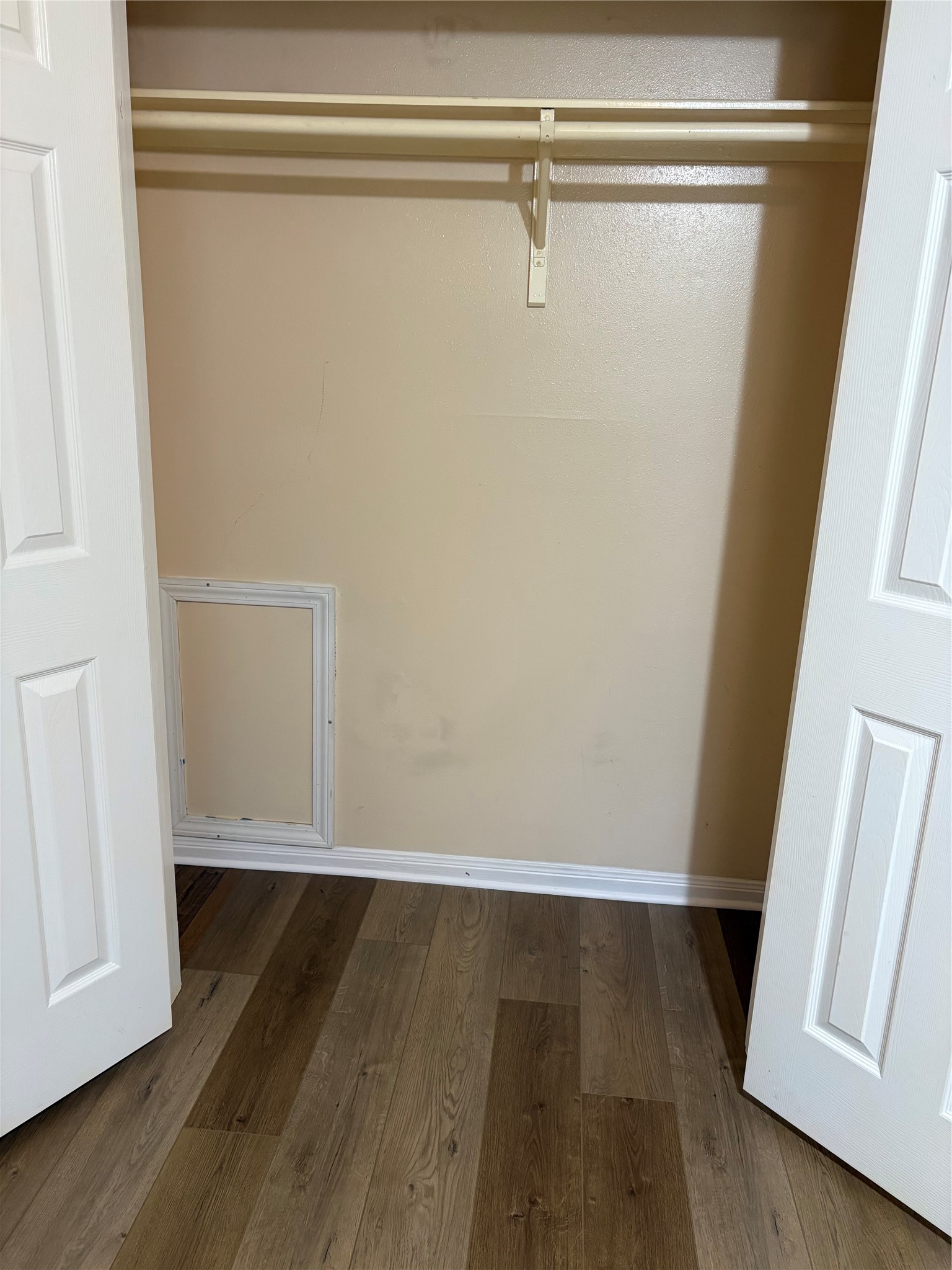 5026 Aquagate Drive Property Photo 16
