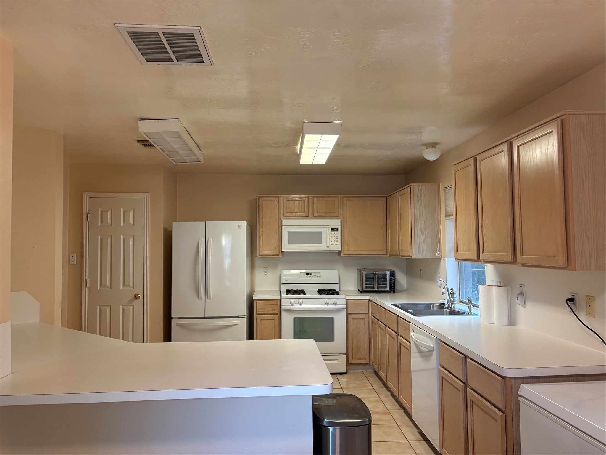 5026 Aquagate Drive Property Photo 19