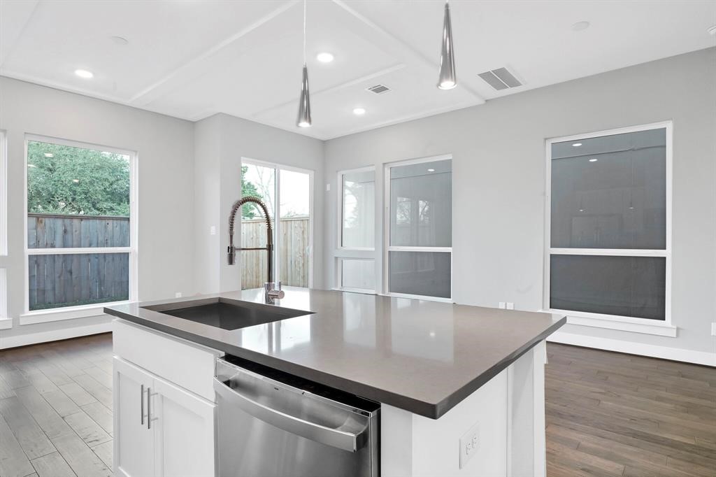 4507 Whitney Park Way Property Photo 3