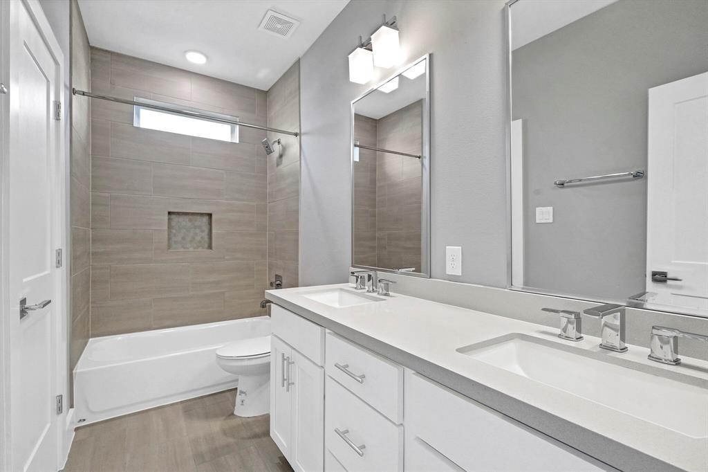 4507 Whitney Park Way Property Photo 13