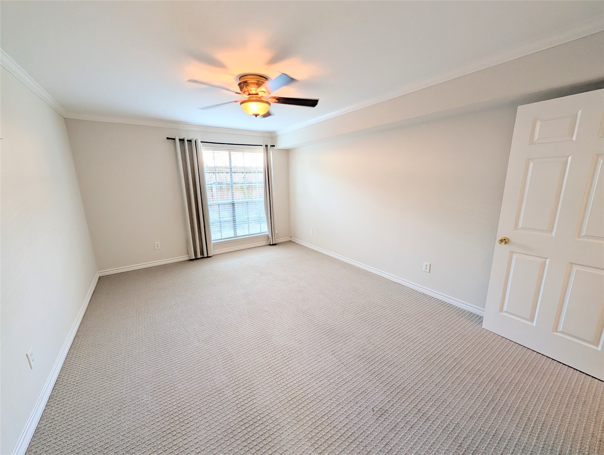 355 N Post Oak Lane 638 Property Photo 16