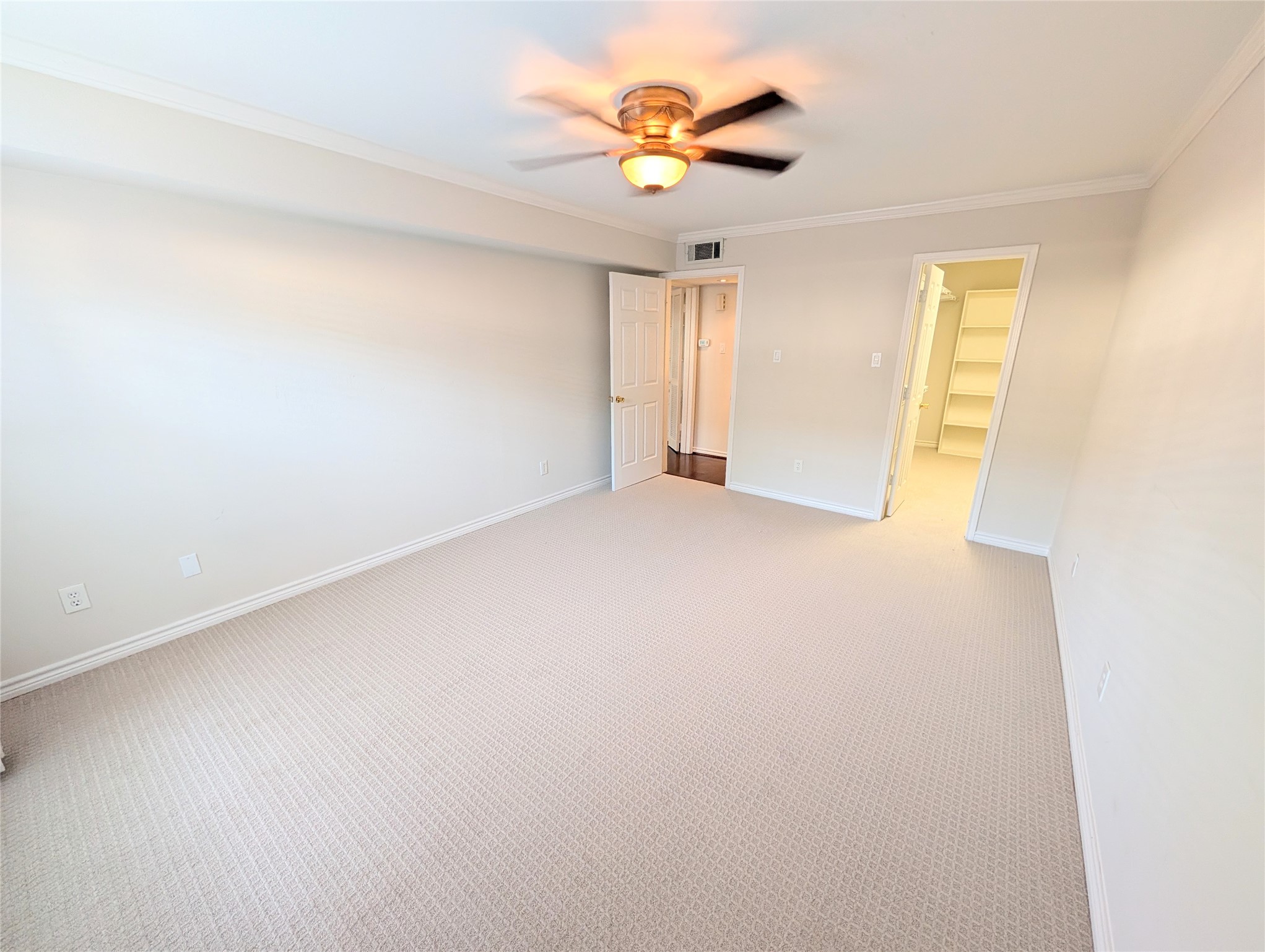 355 N Post Oak Lane 638 Property Photo 17