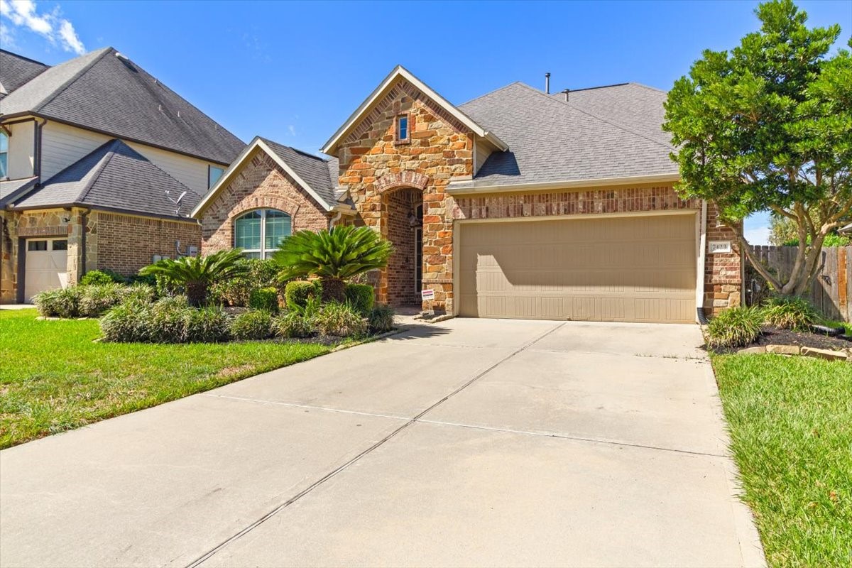 7423 Summer Night Lane Property Photo 1