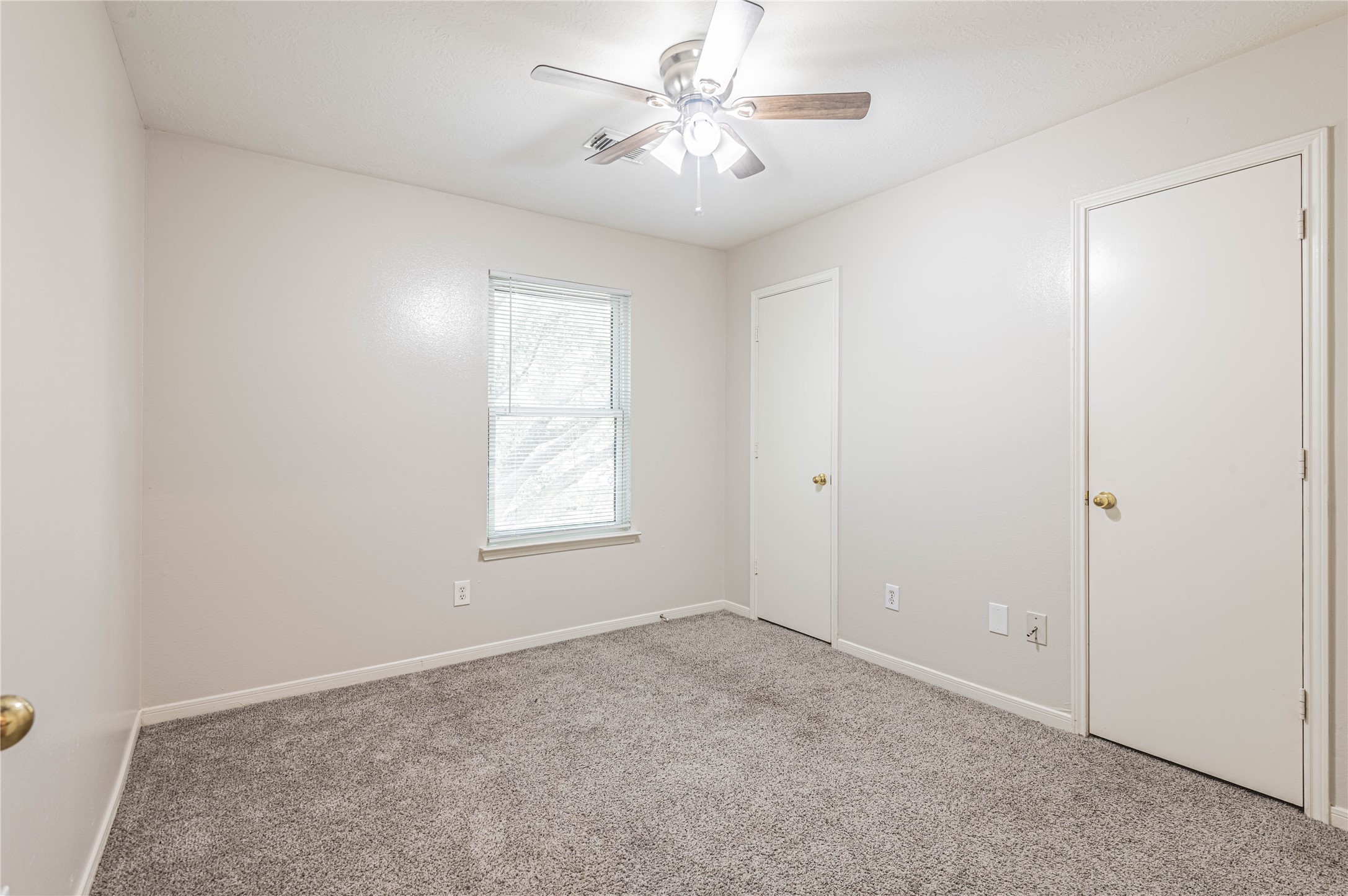 22522 Heather Way Court Property Photo 12