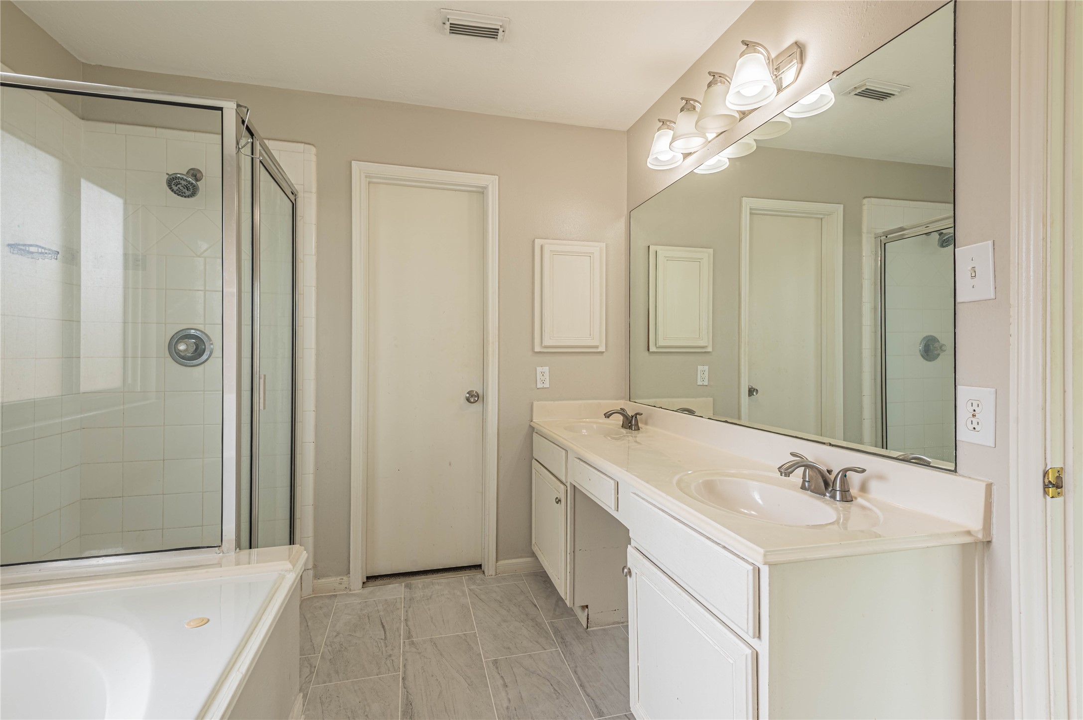 22522 Heather Way Court Property Photo 15