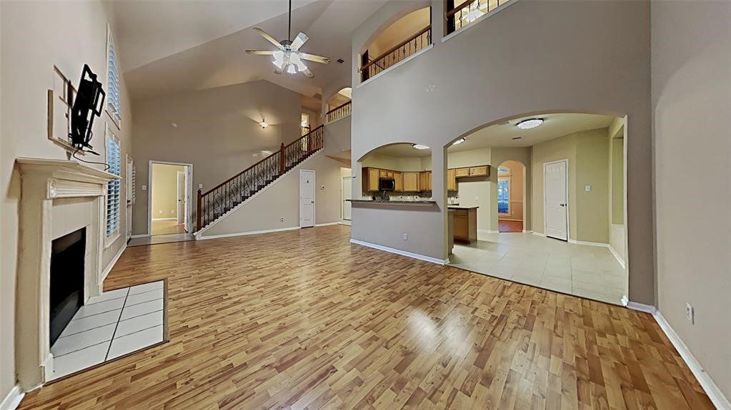 2114 Winding Hollow Drive Property Photo 3