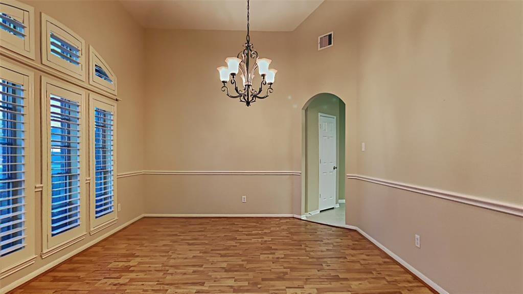 2114 Winding Hollow Drive Property Photo 7