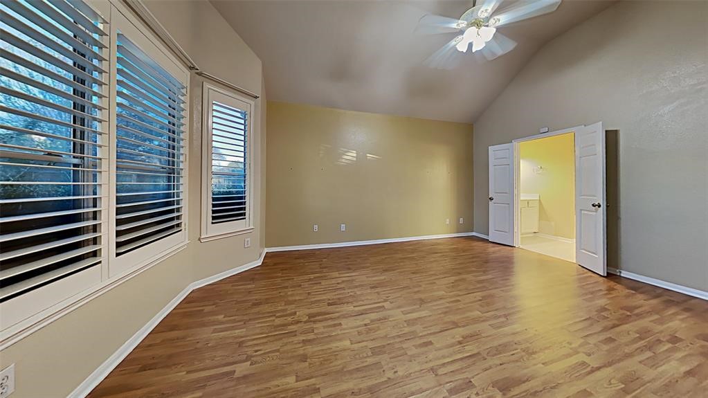 2114 Winding Hollow Drive Property Photo 9