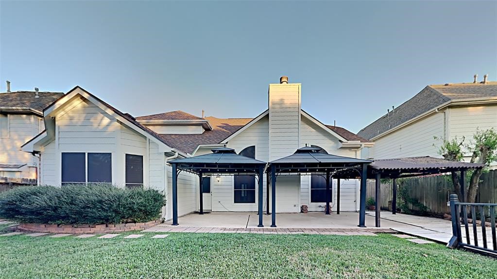 2114 Winding Hollow Drive Property Photo 24