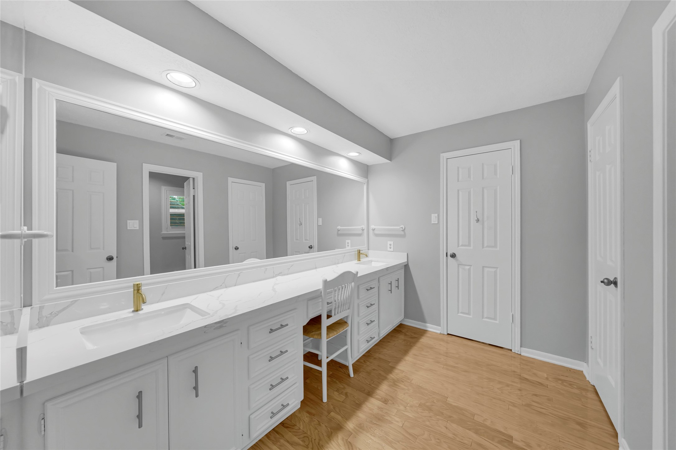 16111 Maplehurst Drive Property Photo 12