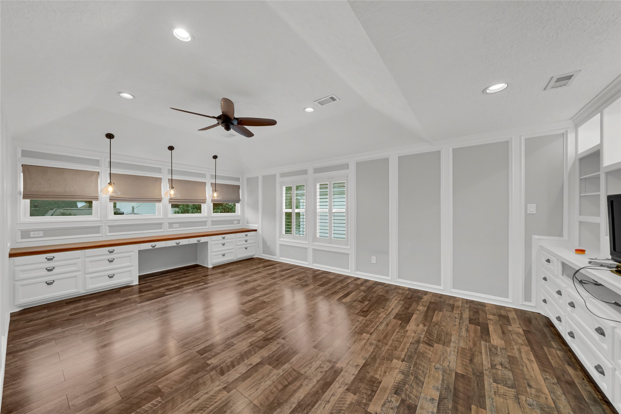 16111 Maplehurst Drive Property Photo 16