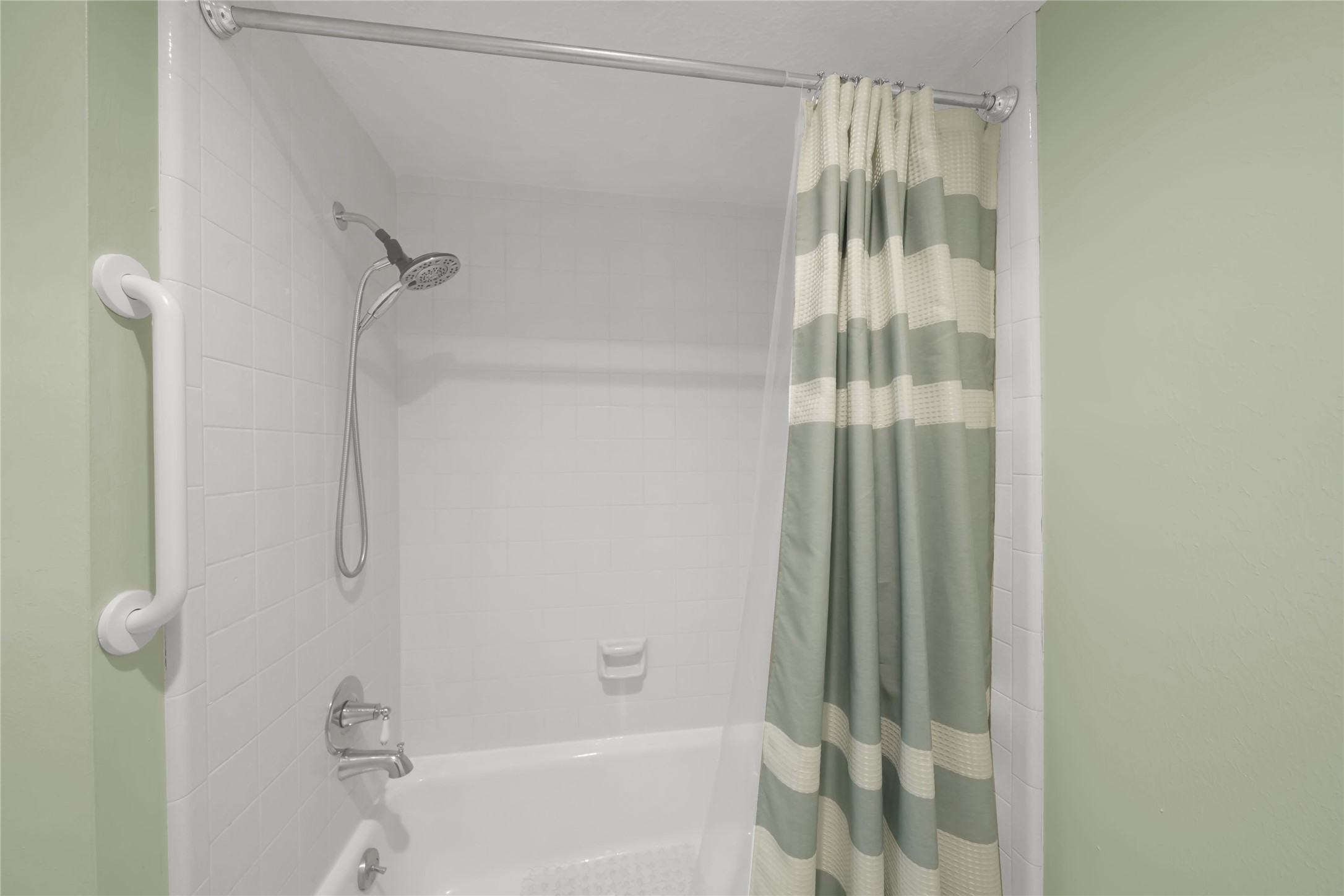 16111 Maplehurst Drive Property Photo 18
