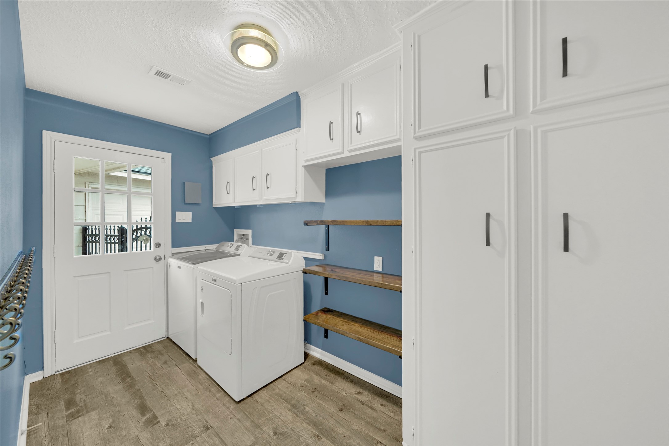 16111 Maplehurst Drive Property Photo 21