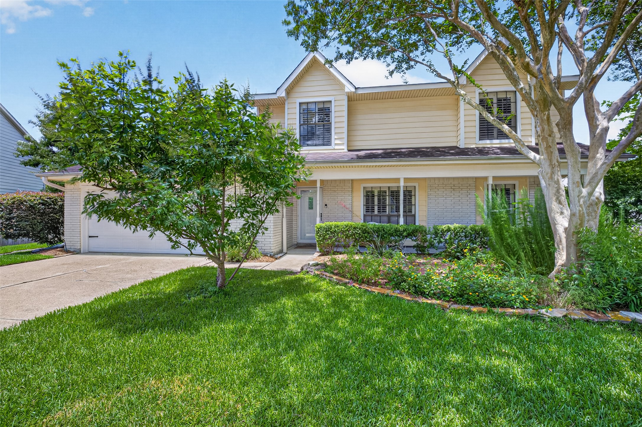 15806 Imperial Falls Court Property Photo 4