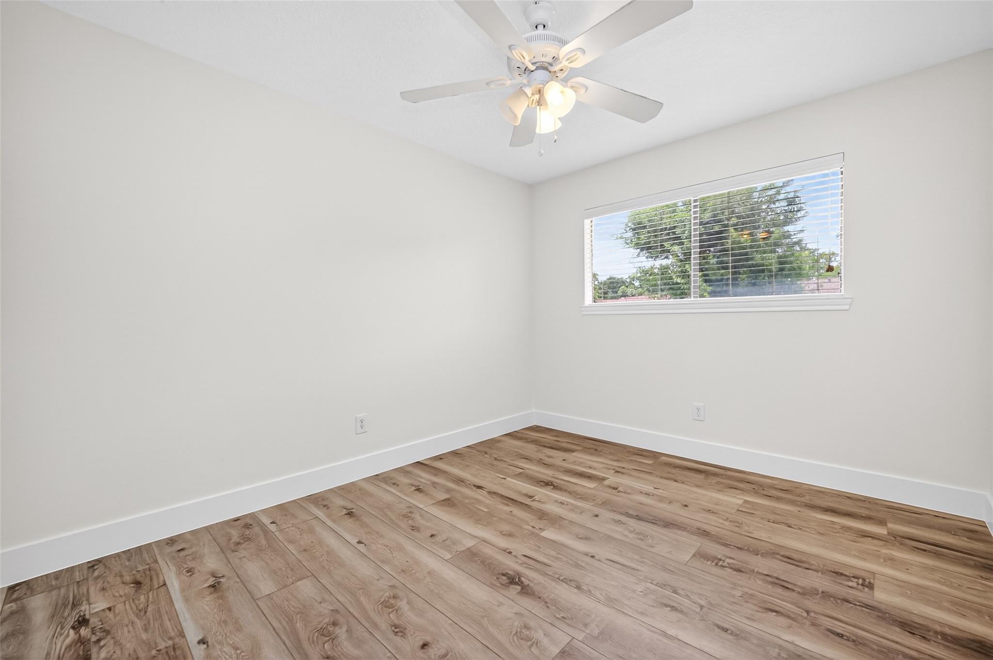 15806 Imperial Falls Court Property Photo 30