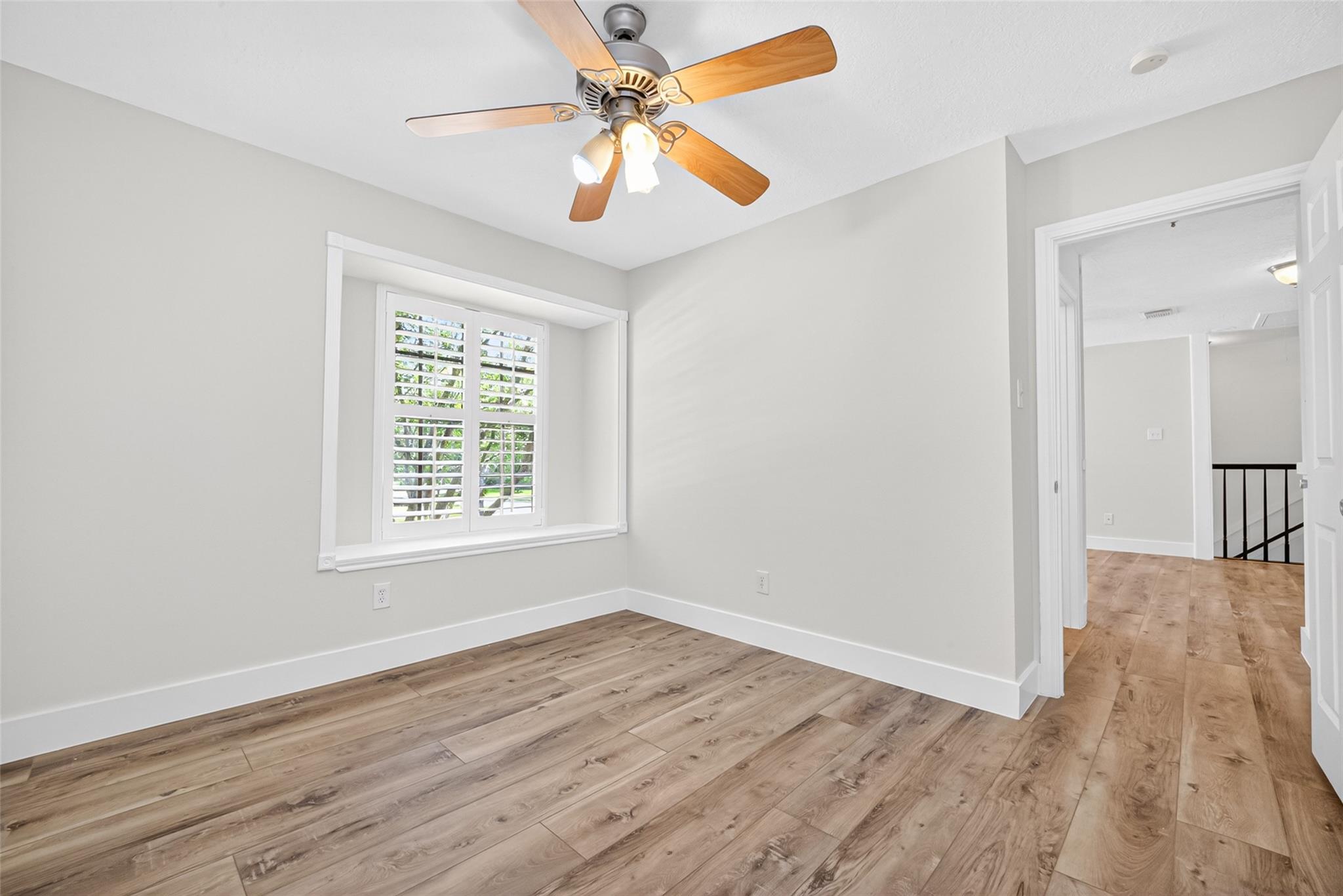 15806 Imperial Falls Court Property Photo 32