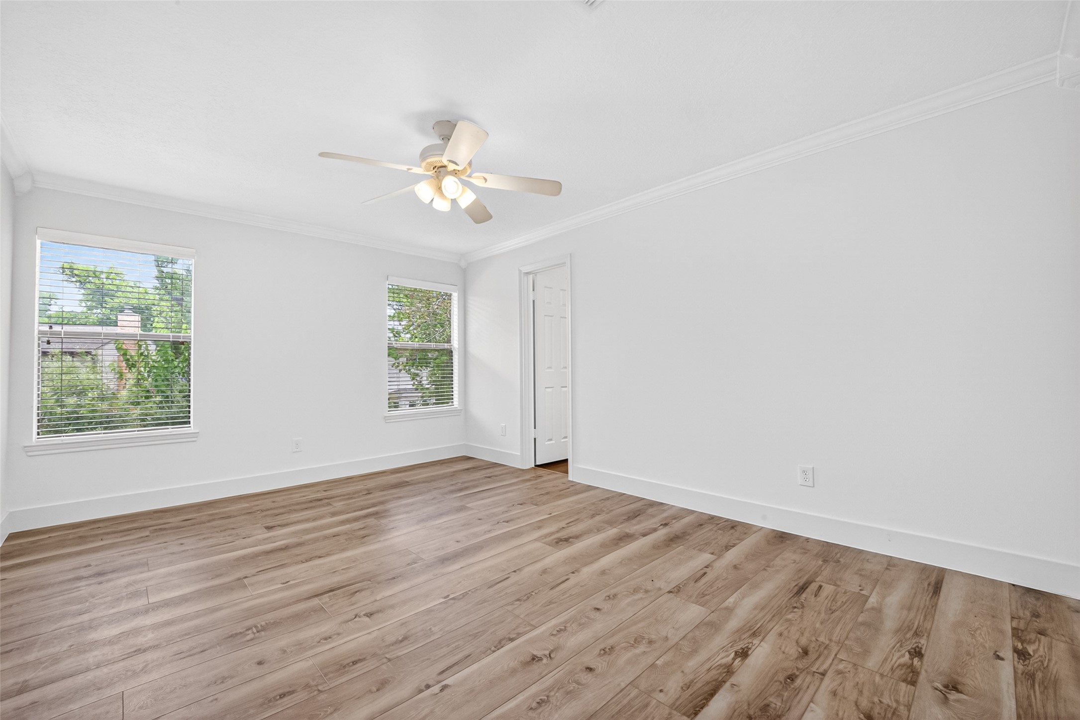 15806 Imperial Falls Court Property Photo 33