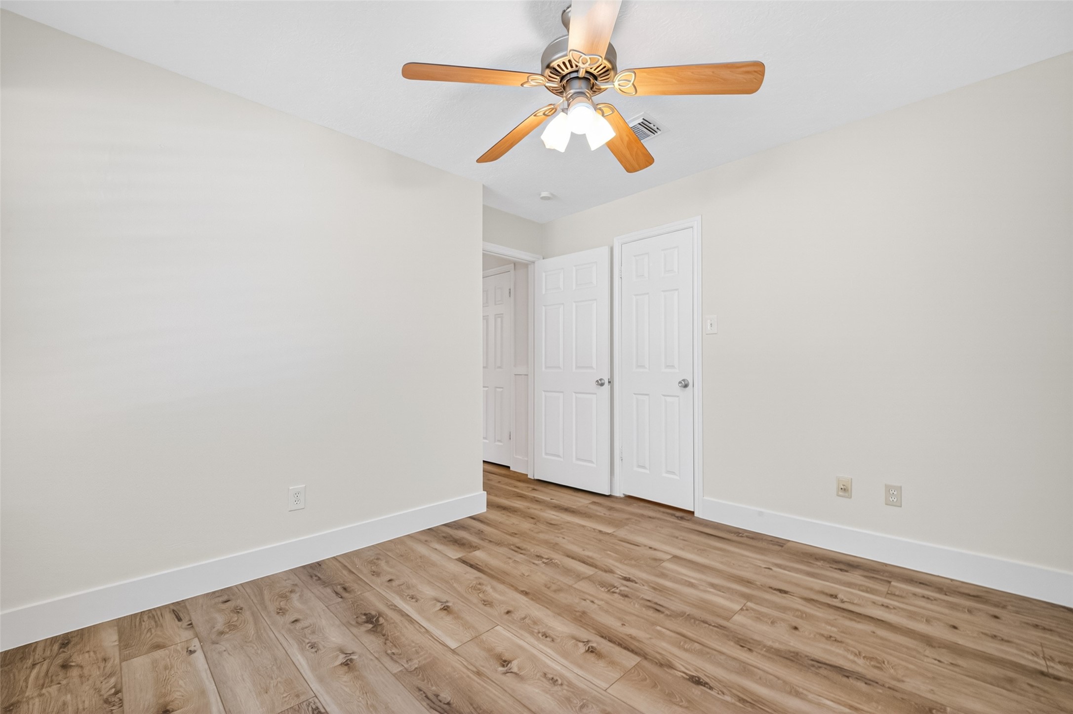 15806 Imperial Falls Court Property Photo 37