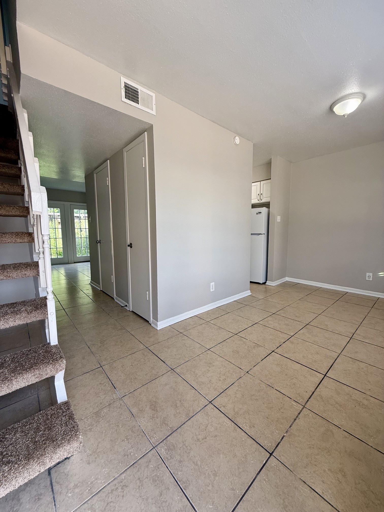 1518 Wirt Road 6 Property Photo 2