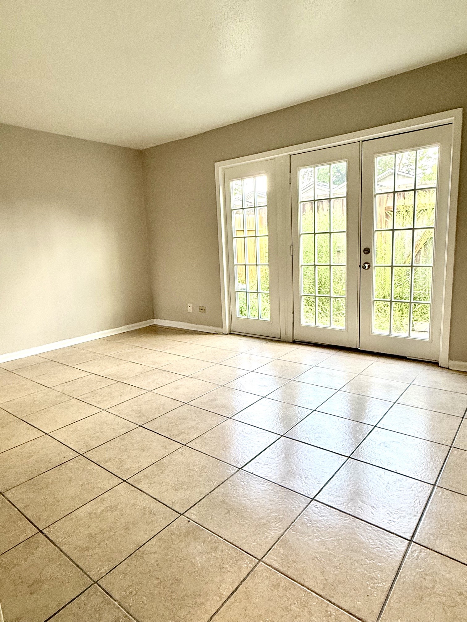 1518 Wirt Road 6 Property Photo 7