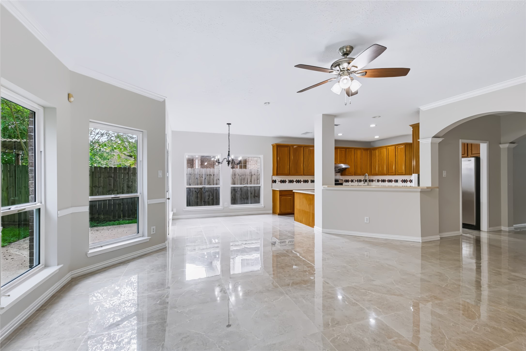 21515 Santa Clara Drive Property Photo 10