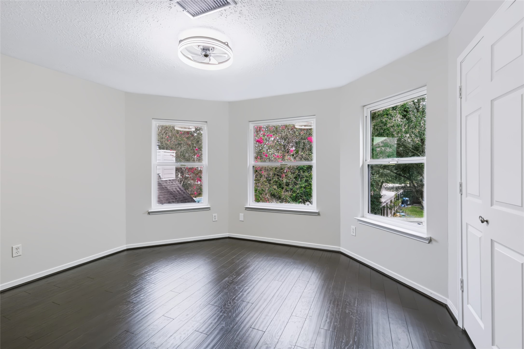 21515 Santa Clara Drive Property Photo 26