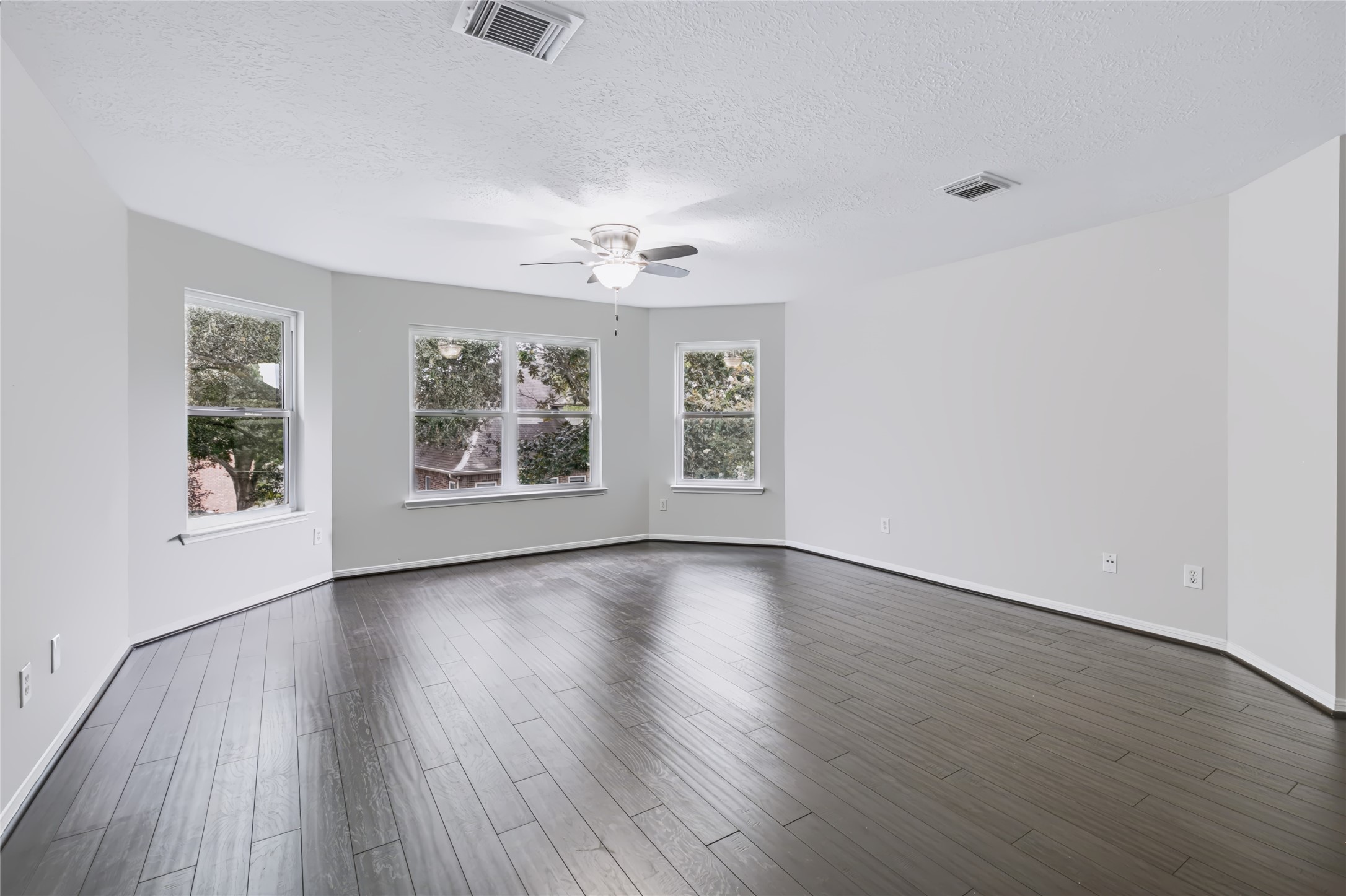 21515 Santa Clara Drive Property Photo 28